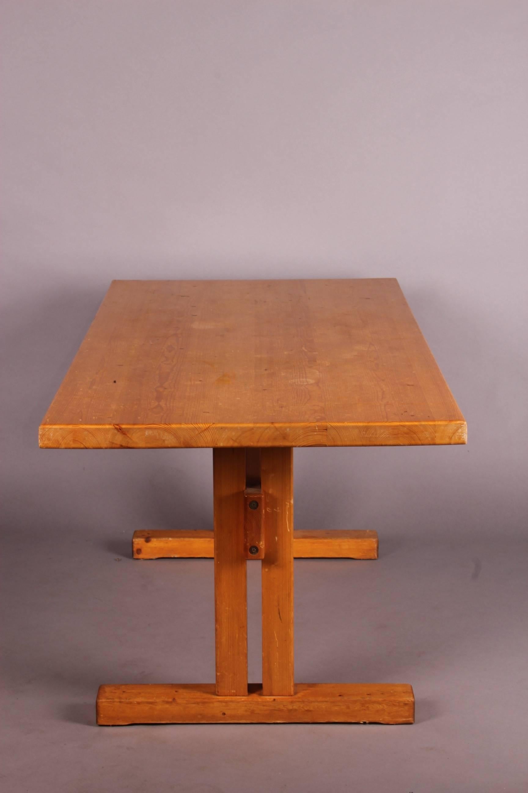 Charlotte Perriand Dinning Table for Les Arcs In Good Condition In grand Lancy, CH