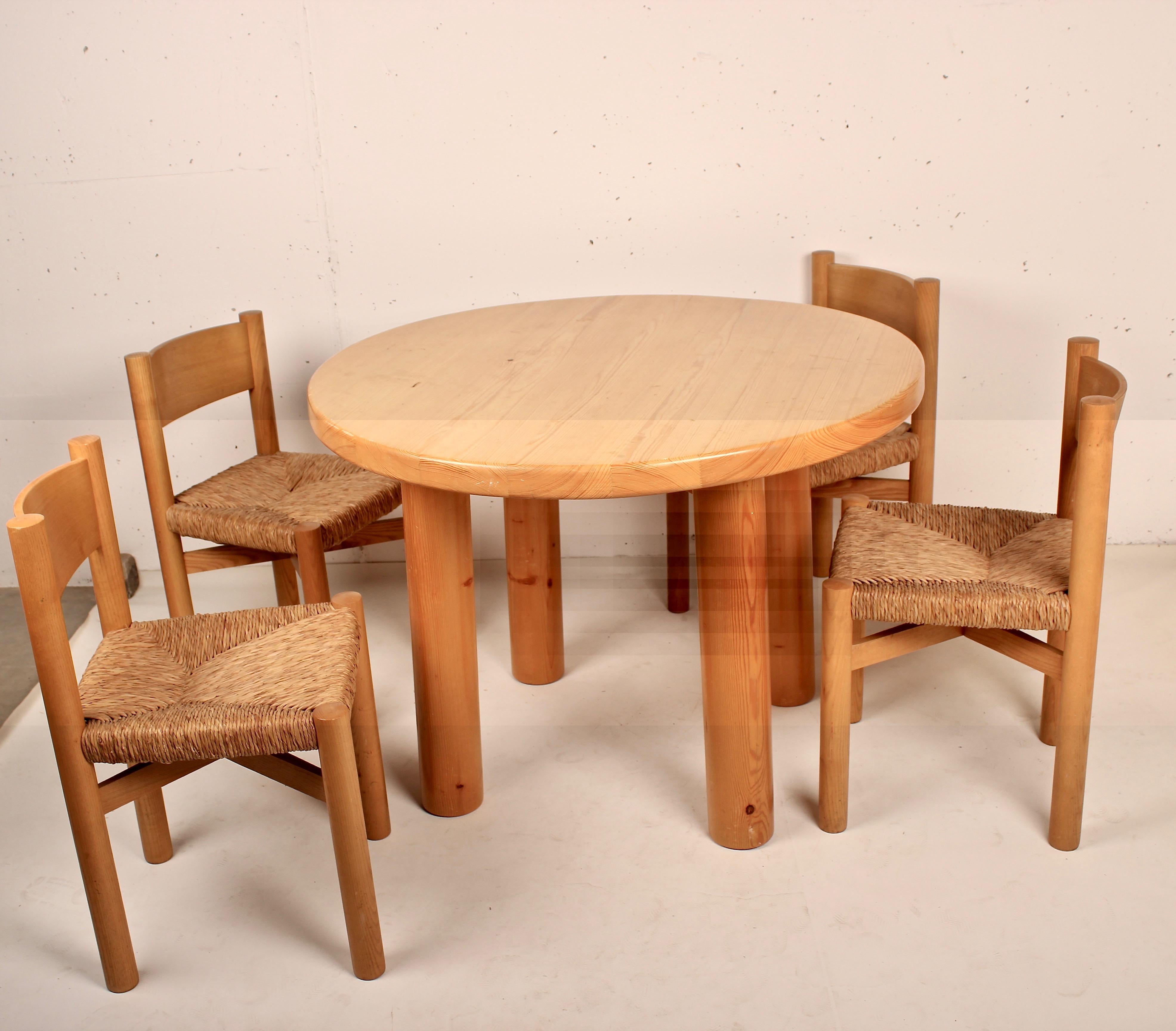 Pine Charlotte Perriand Doron Type Table for Résidence Les Allues in Méribel, 1971