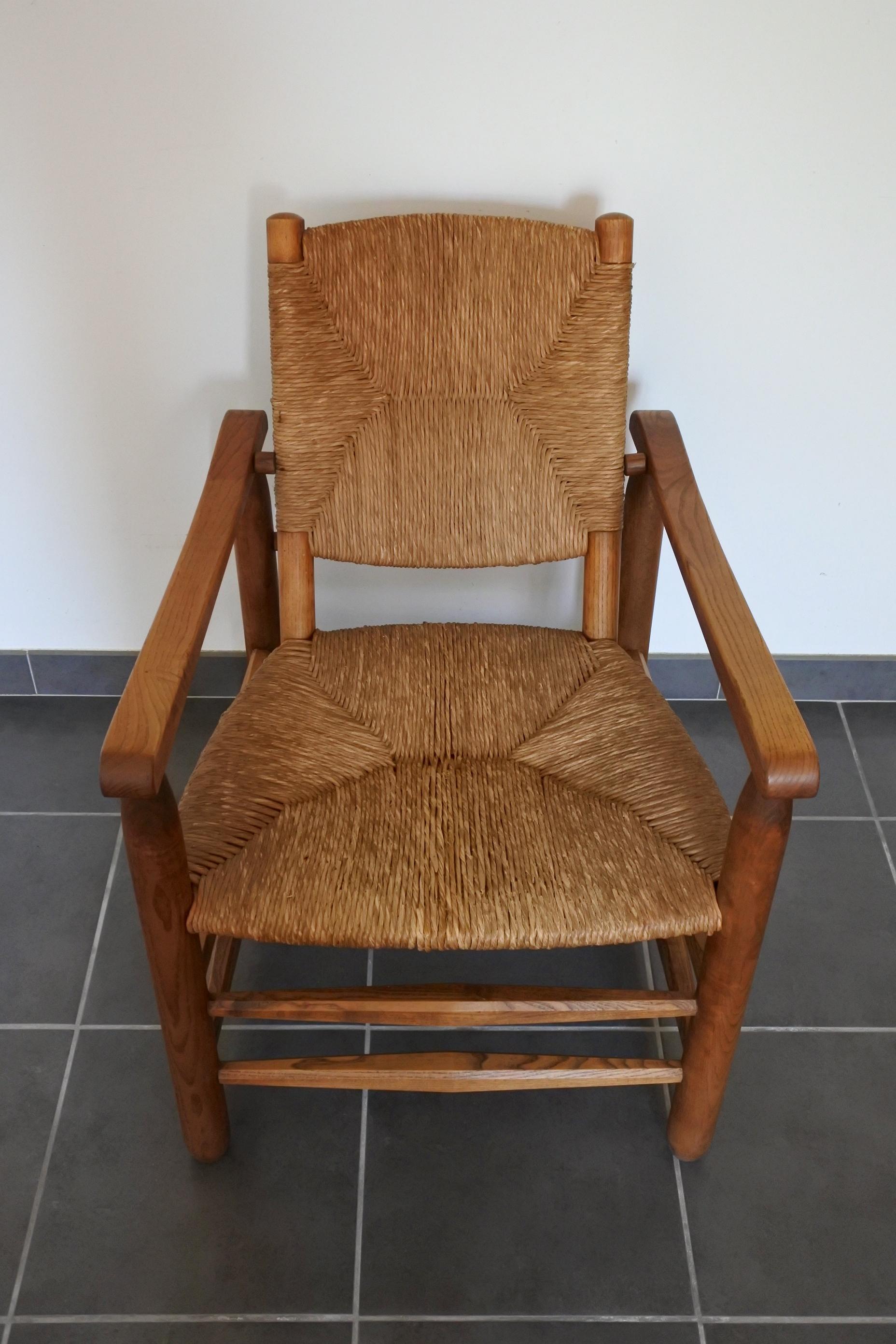Mid-20th Century Charlotte Perriand Early Rush Armchair N°21, Solid Wood and Straw, France