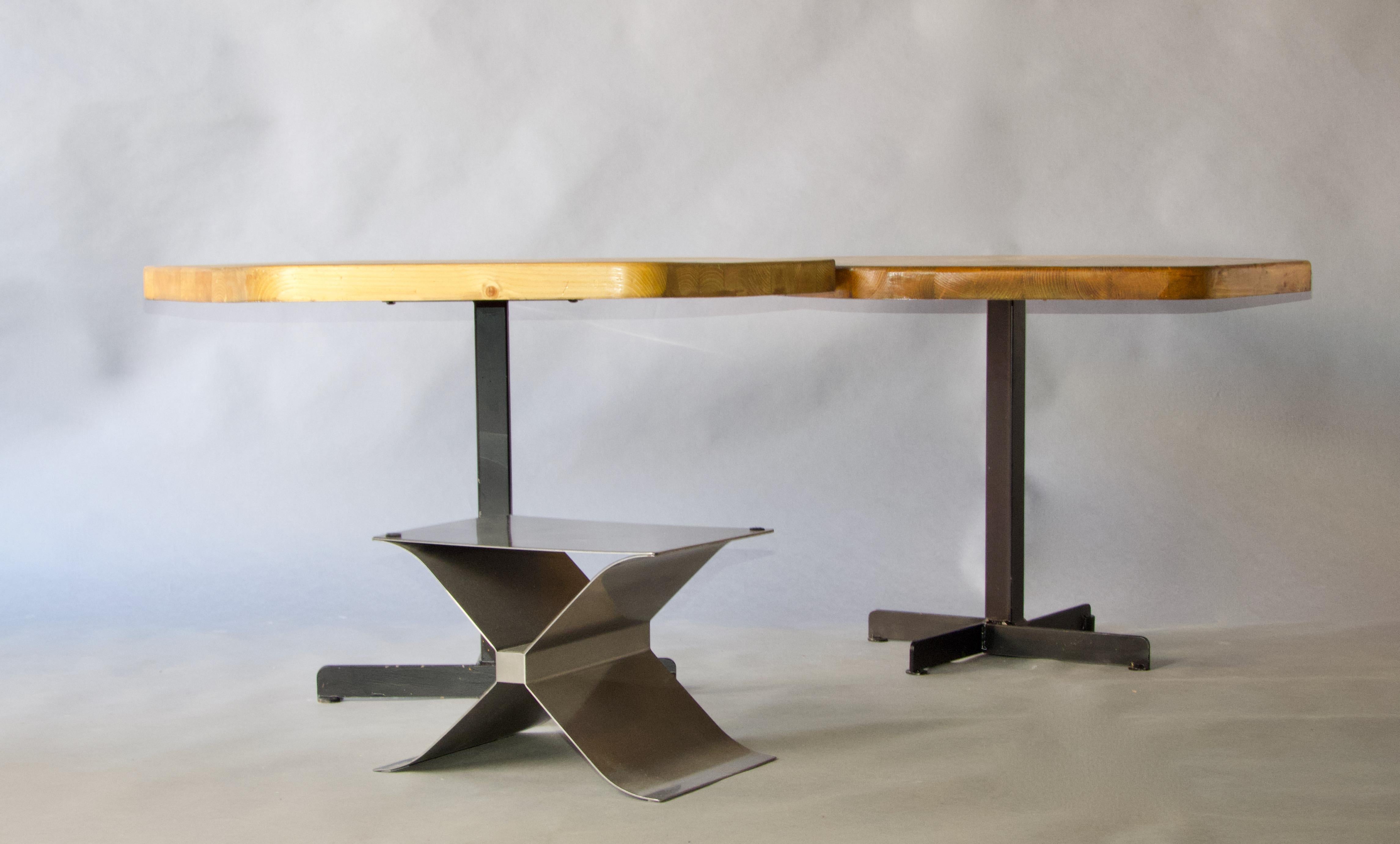 Métal Table de salle à manger Charlotte Perriand pour les Arcs en vente