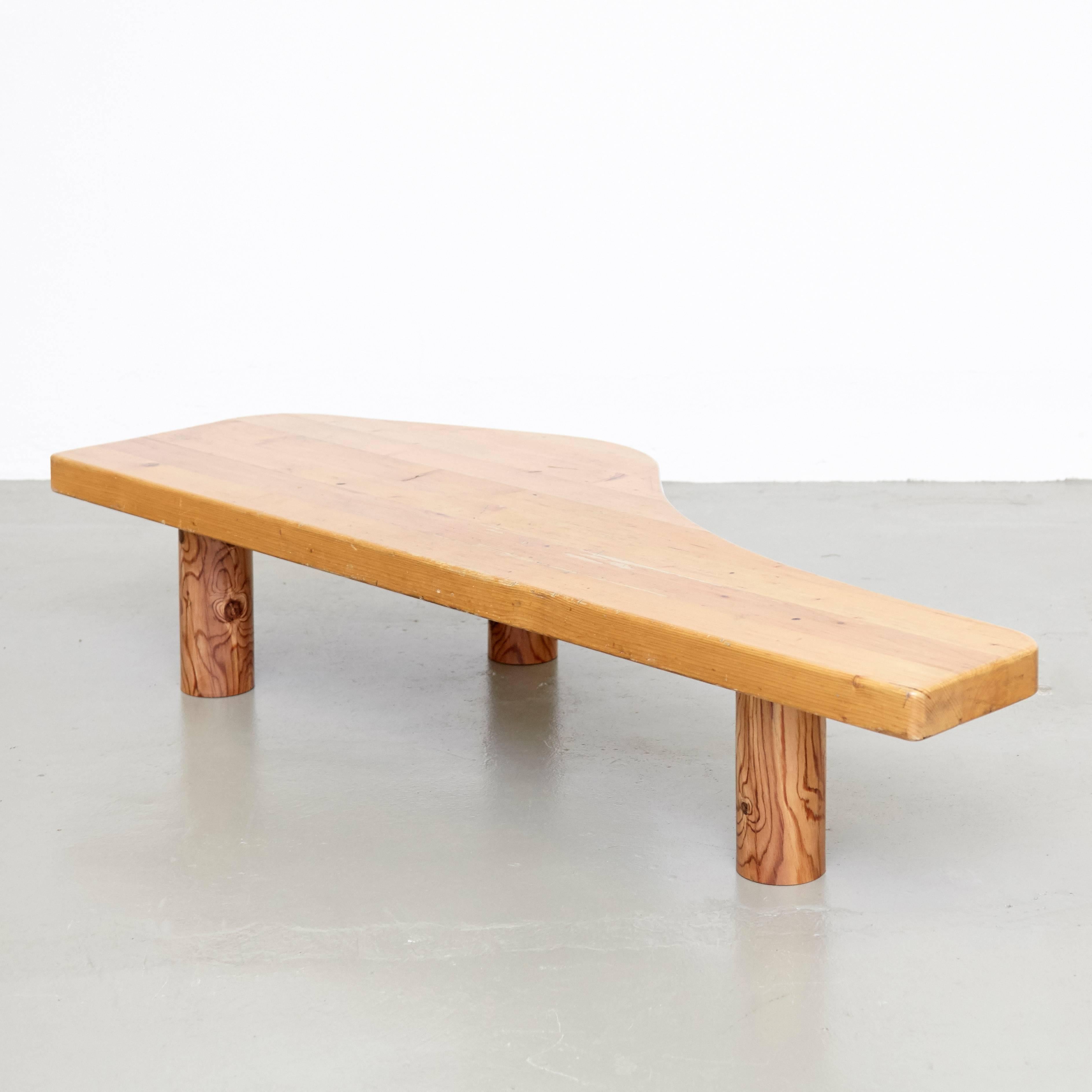 Free-form low table in the style of Charlotte Perriand for Les Arcs ski resort, circa 1970, manufactured in France.
Pinewood.

Probably it was manufactured by the previous owner circa 1970 

In good original condition, with minor wear