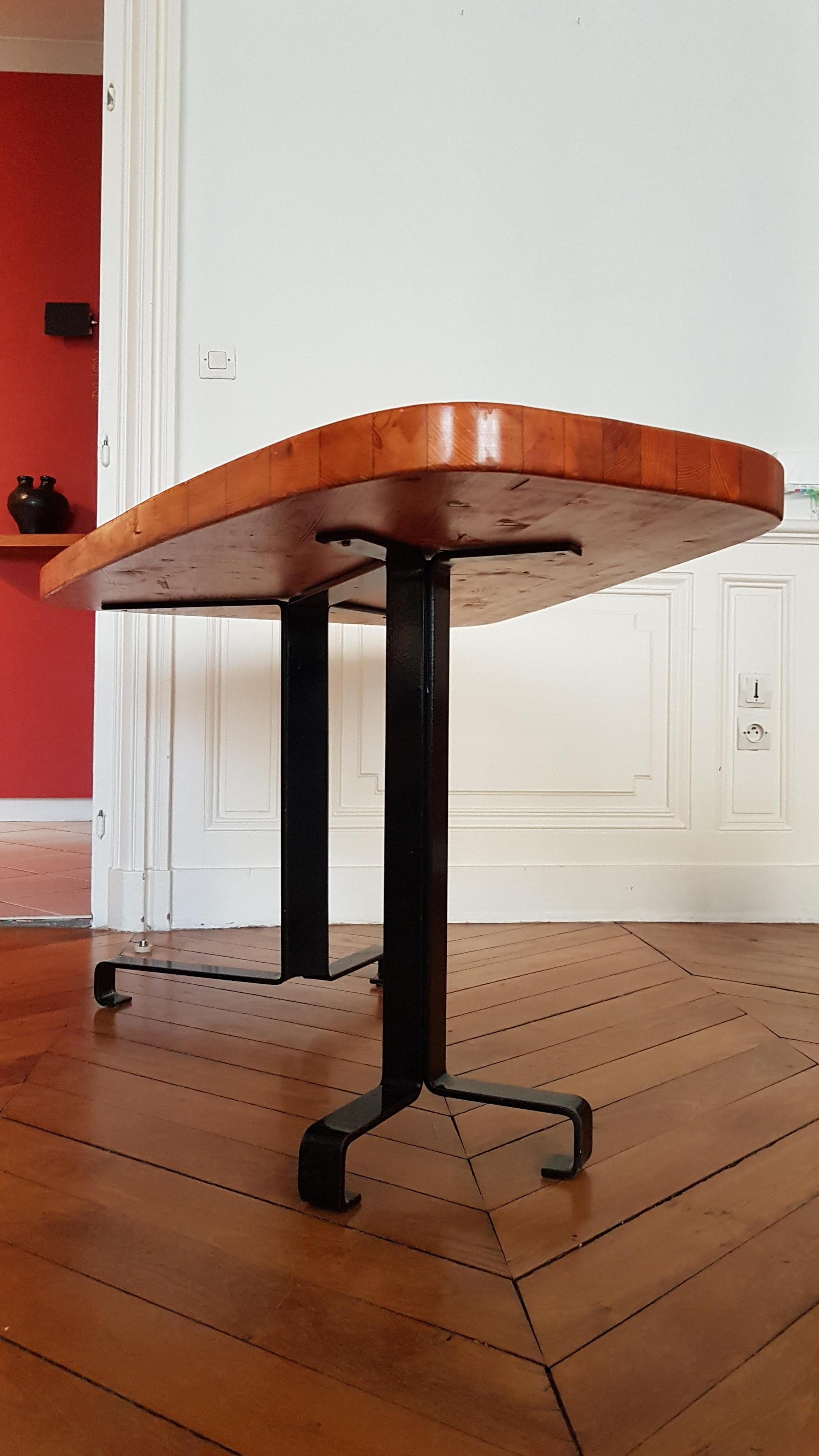 freeform table charlotte perriand