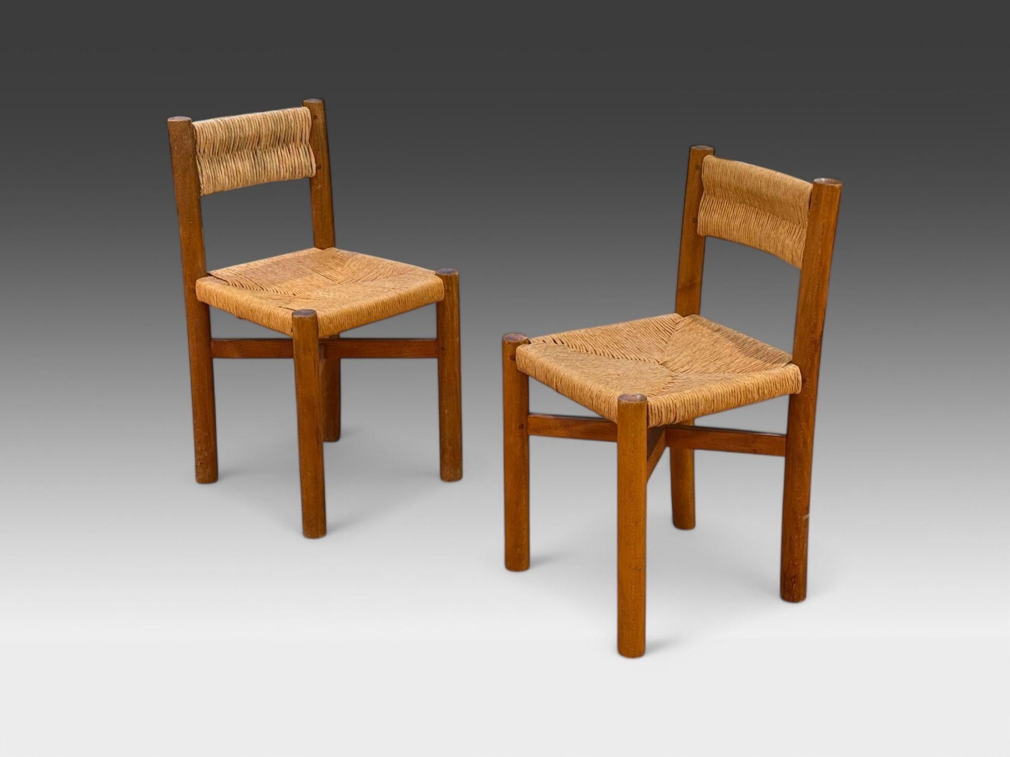 Milieu du XXe siècle Charlotte Perriand, Française du milieu du siècle, Chaises Meribel à dossier de paille c. 1946 en vente