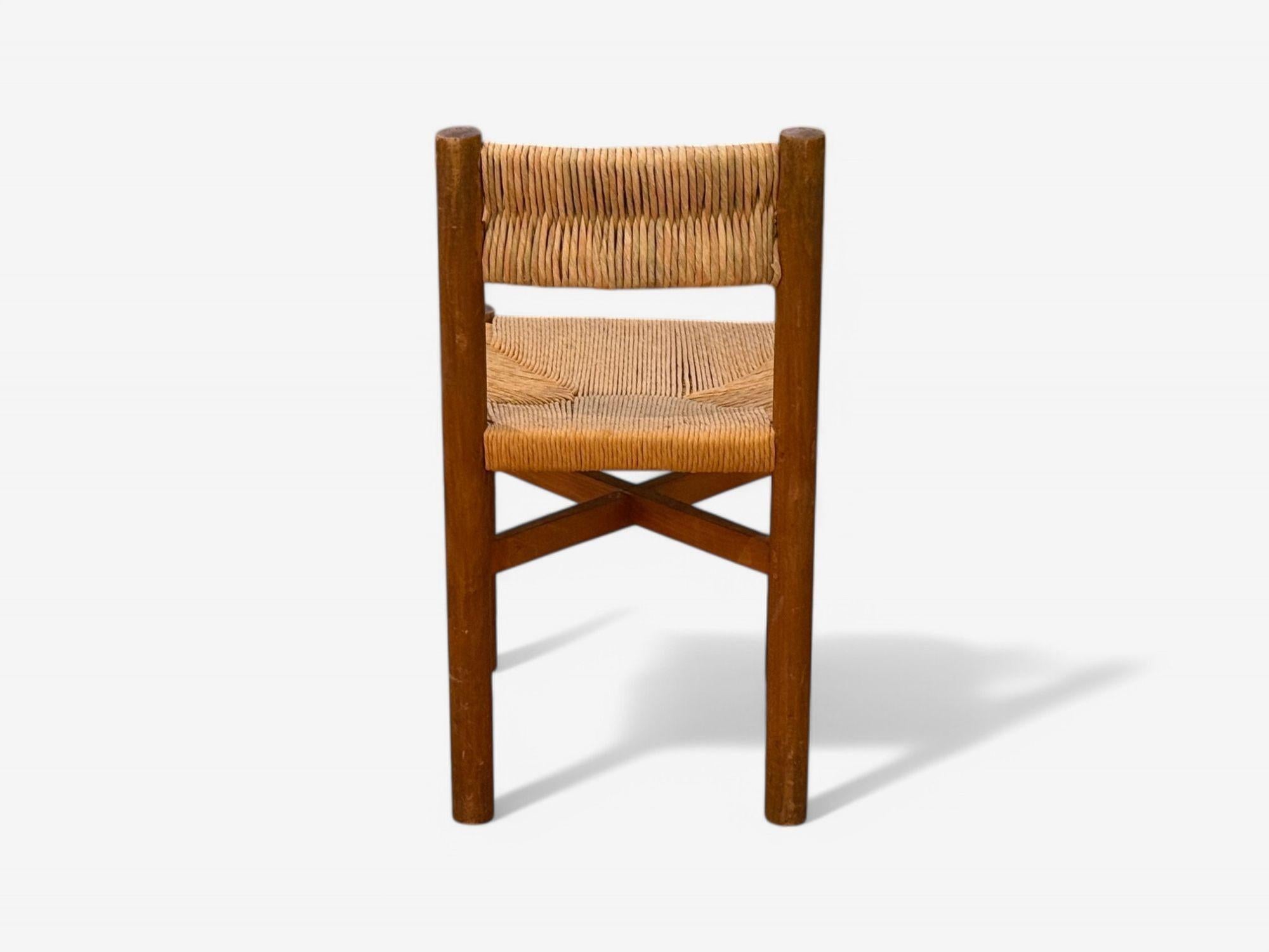 Charlotte Perriand, Française du milieu du siècle, Chaises Meribel à dossier de paille c. 1946 en vente 2