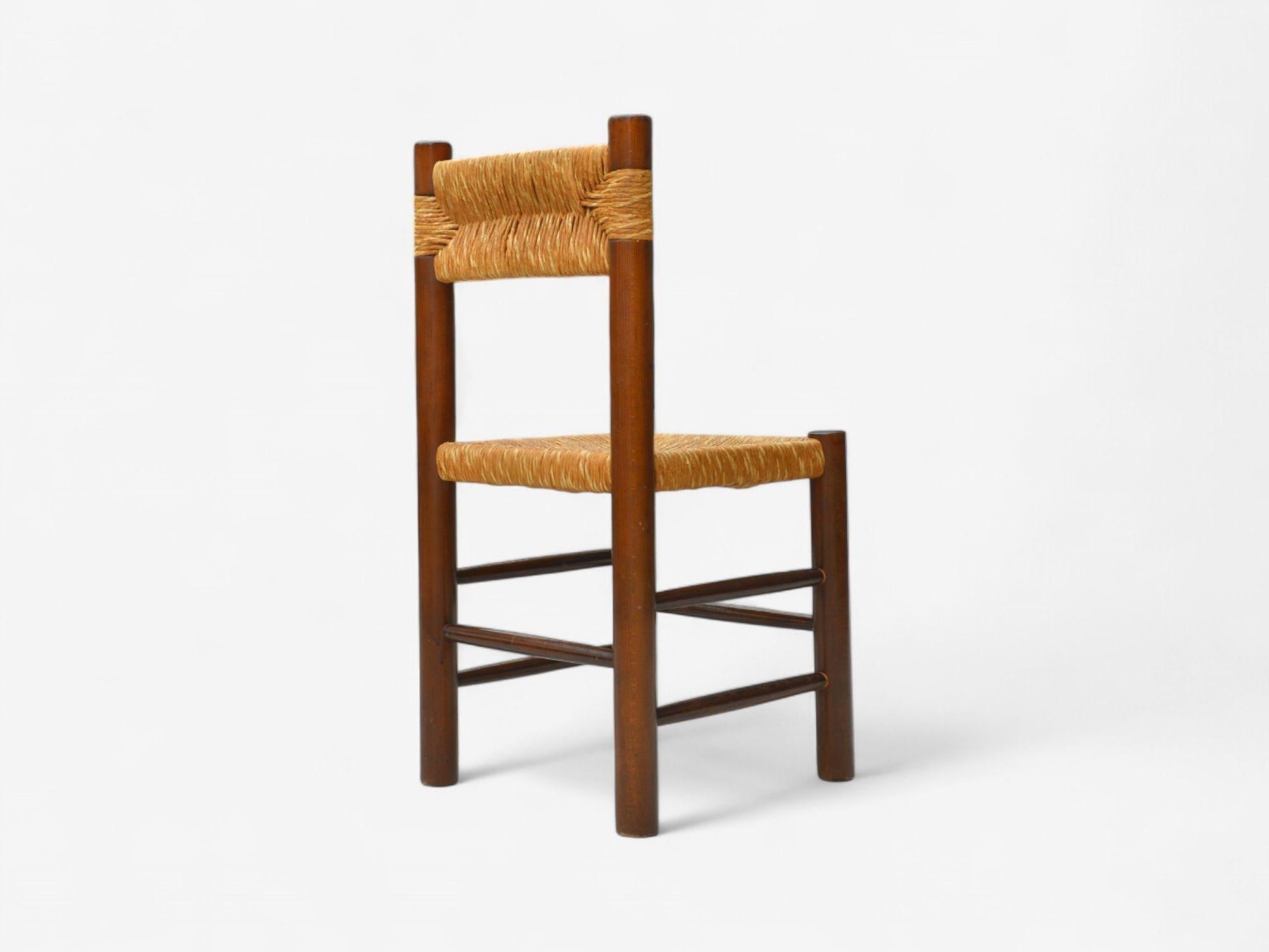 Metà XX secolo Charlotte Perriand, Moderno francese, paglia, legno, sei sedie da pranzo, Francia, anni '60 in vendita