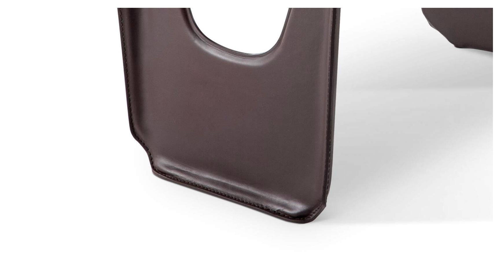 Fibre de verre Charlotte Perriand Gueridon A&M Table basse pour Cassina en vente