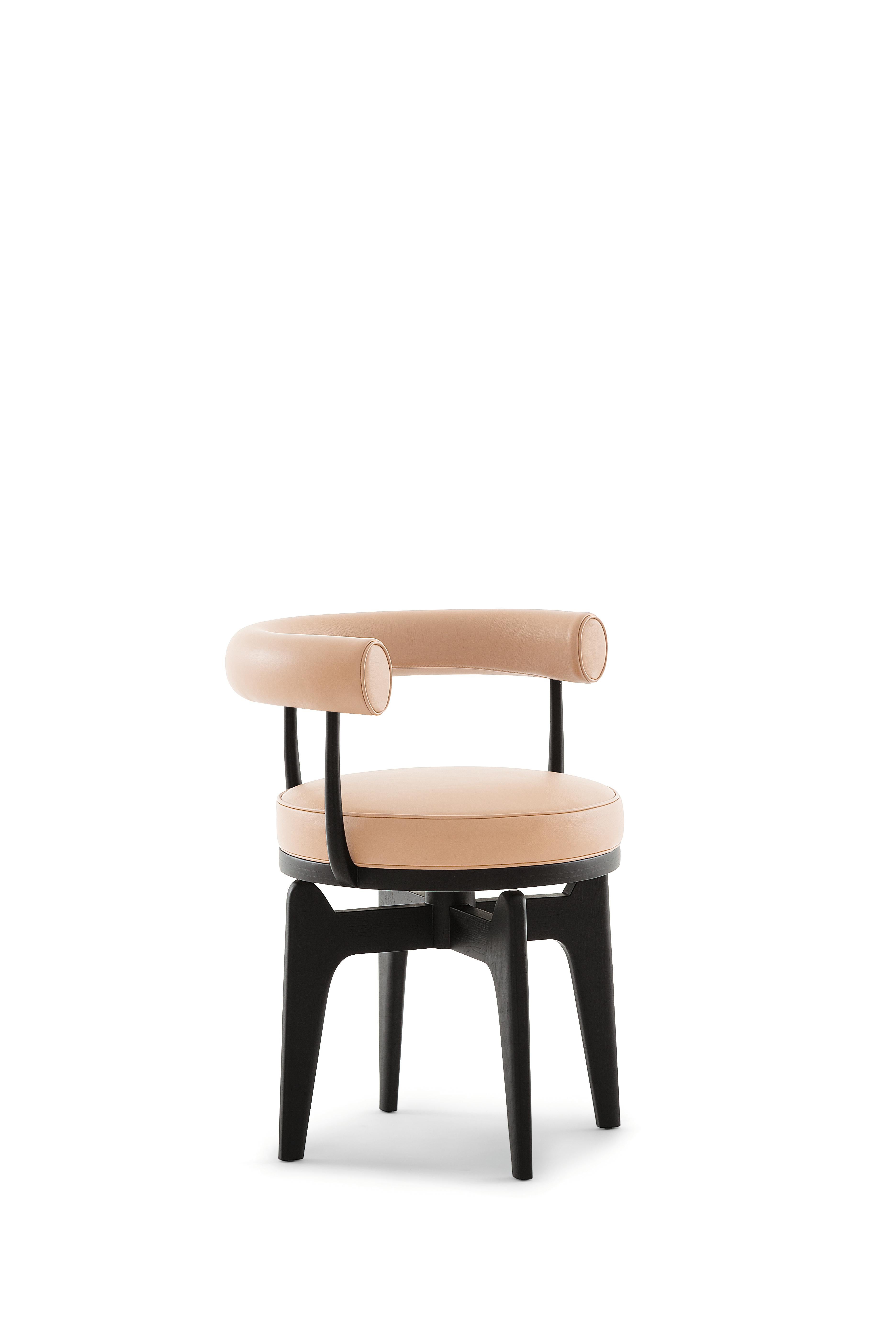 Mid-Century Modern Charlotte Perriand Fauteuil Indochine  en vente