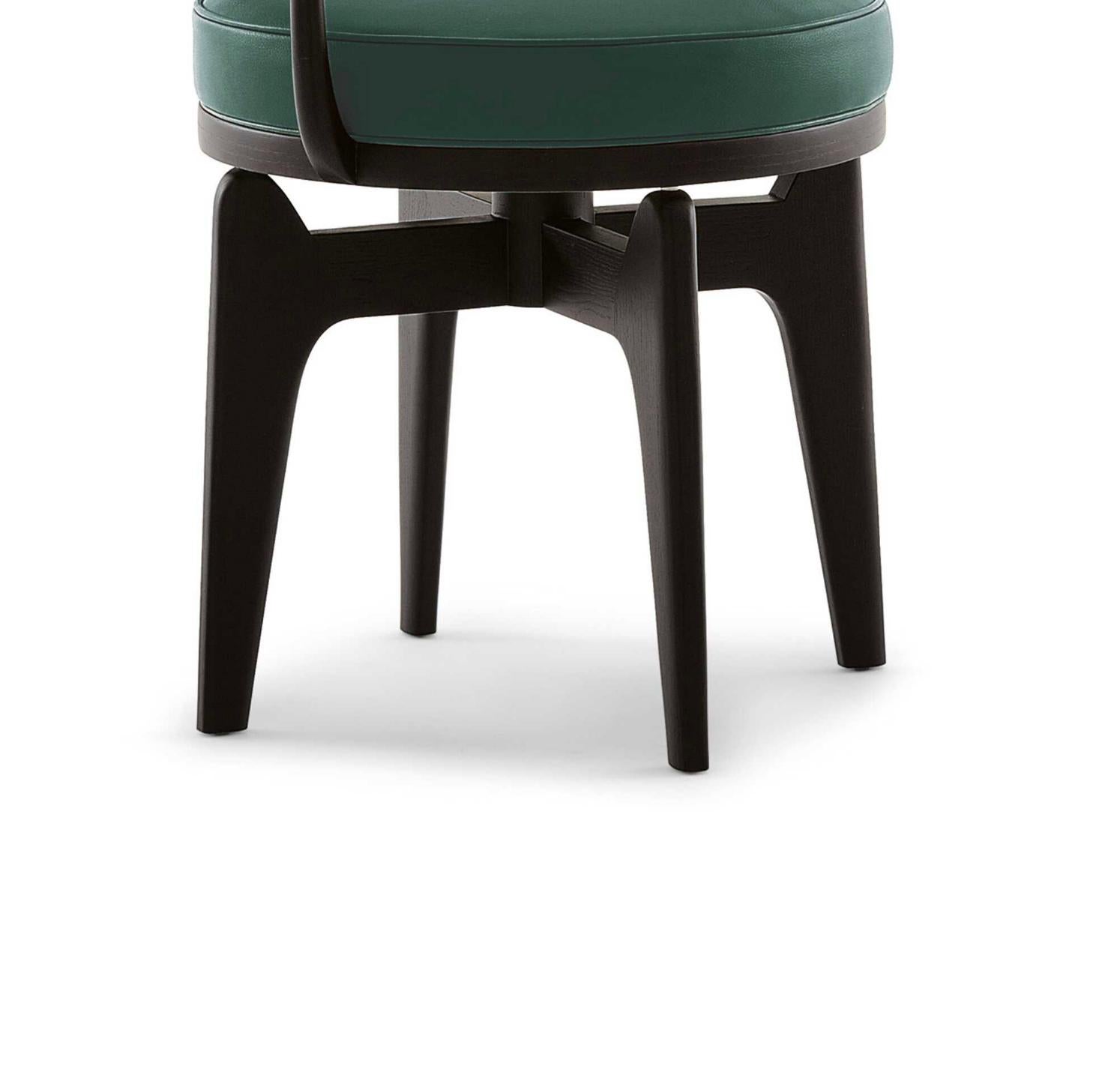 Charlotte Perriand Indochine Stuhl für Cassina (21. Jahrhundert und zeitgenössisch) im Angebot