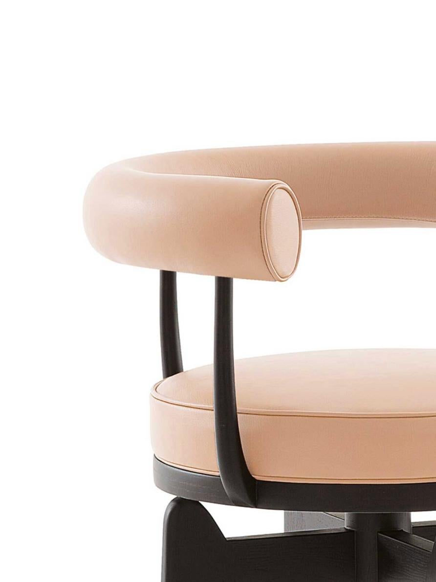 Charlotte Perriand Indochine Stuhl für Cassina (Walnuss) im Angebot