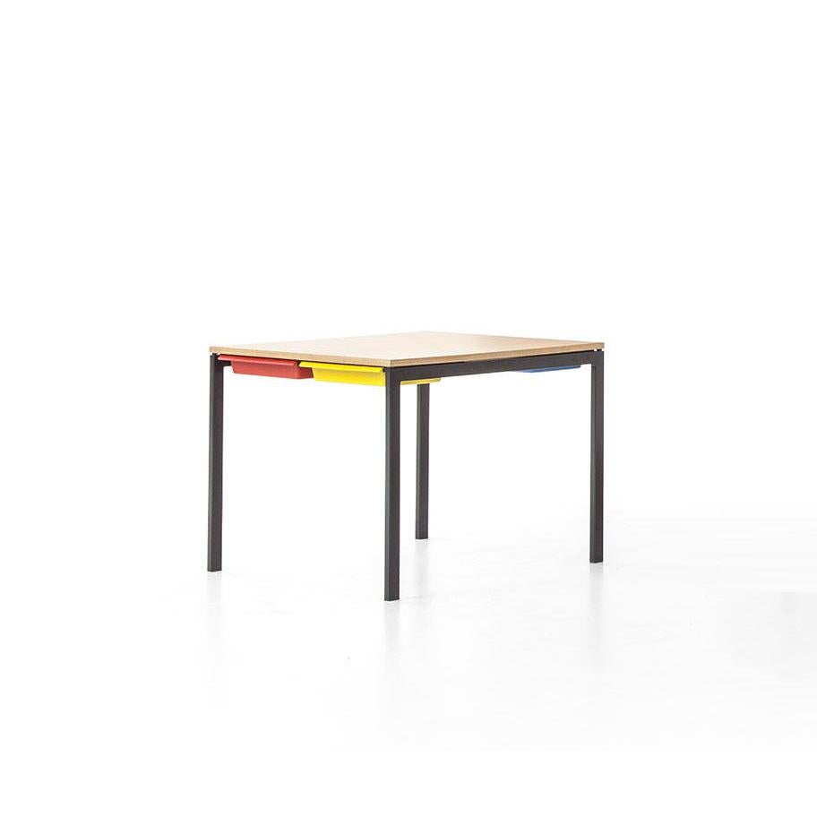 Table designed by Le Corbusier in 1959. Relaunched in 2018.
Manufactured by Cassina in Italy.

This table is part of a faithful reproduction of a student room in the Maison du Brésil, inaugurated in 1959 at the Cité Internationale of the