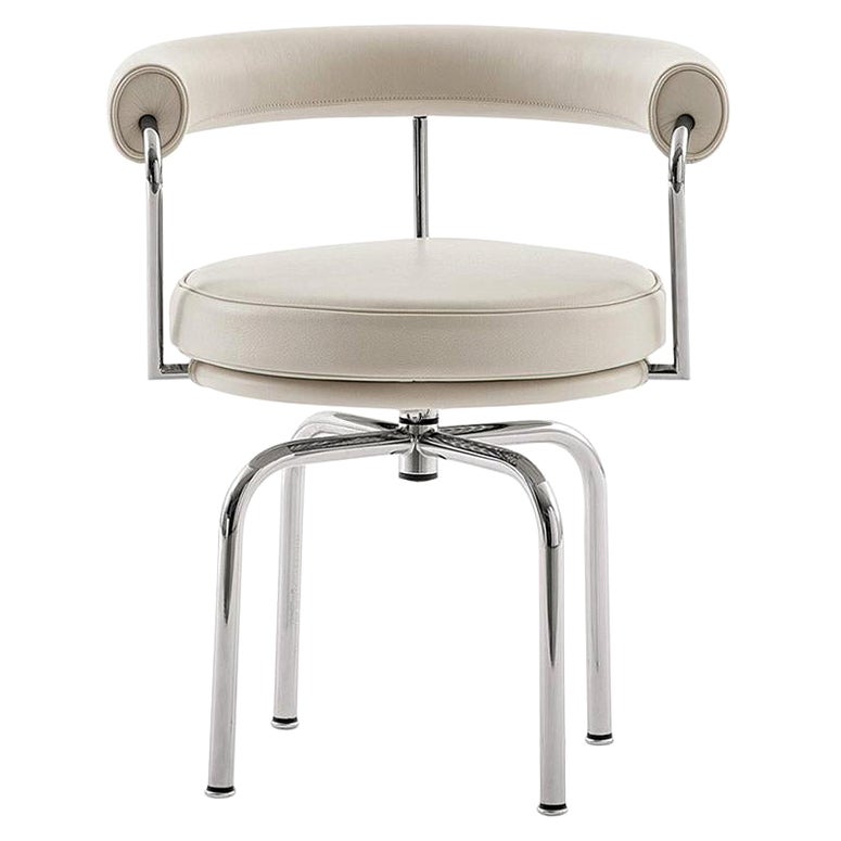 Chaise Charlotte Perriand LC7 de Cassina