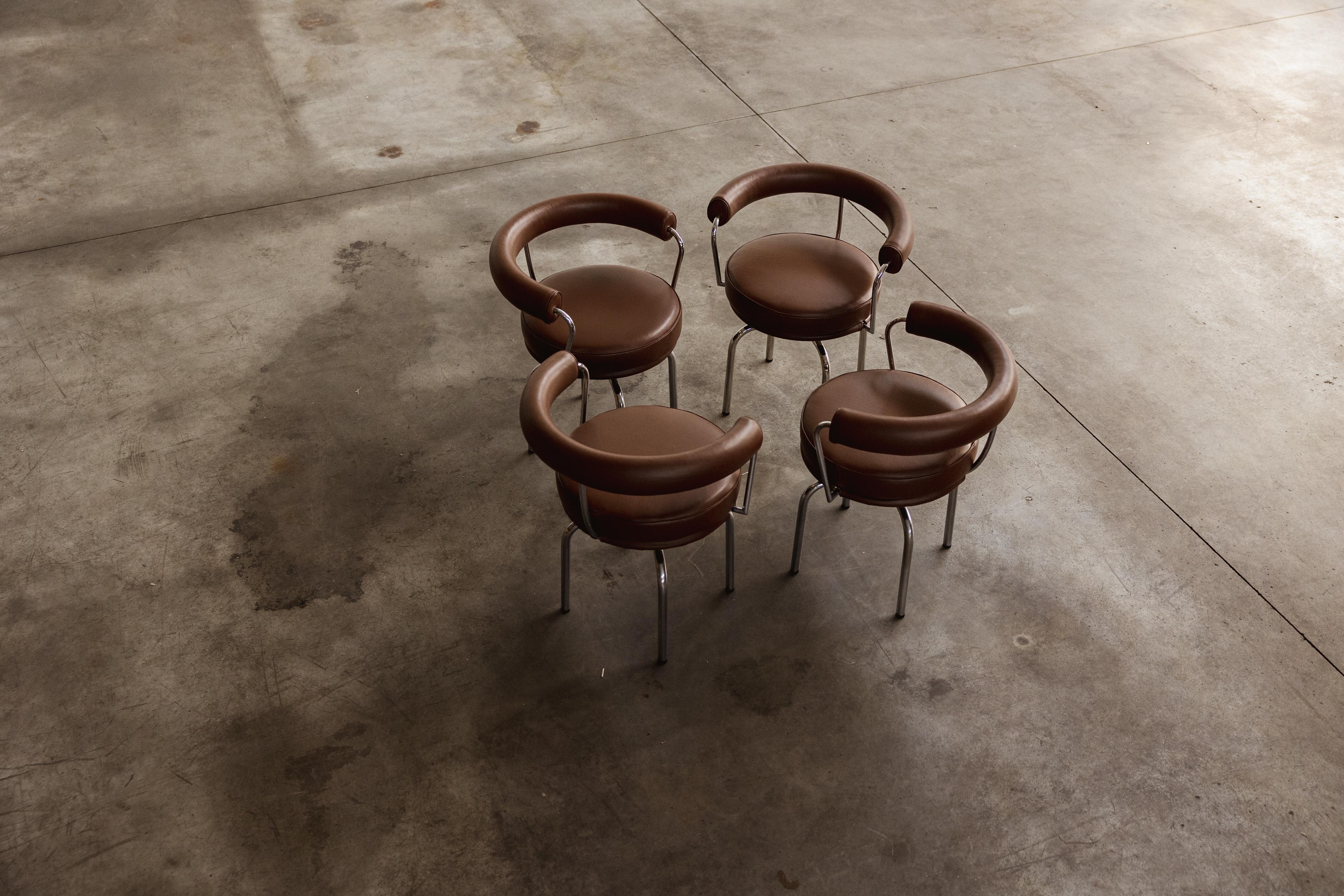 Italiano Charlotte Perriand “LC7” Dining Chairs for Cassina, 1927, Set of 4 in vendita