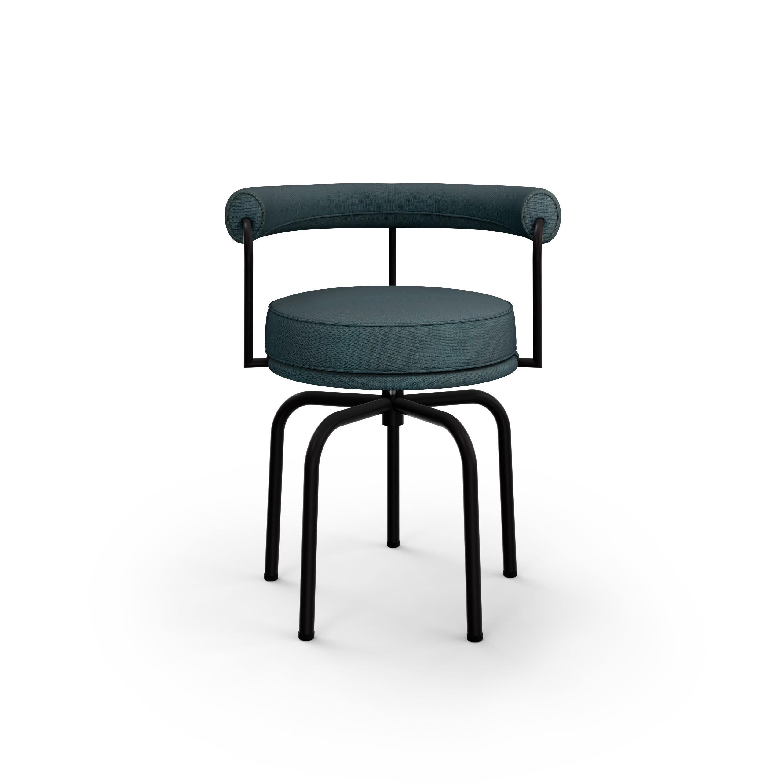 Italian Charlotte Perriand LC7 Outdoors Textured Black Chair by Cassina