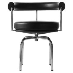 Charlotte Perriand: Drehstuhl LC7 von Cassina