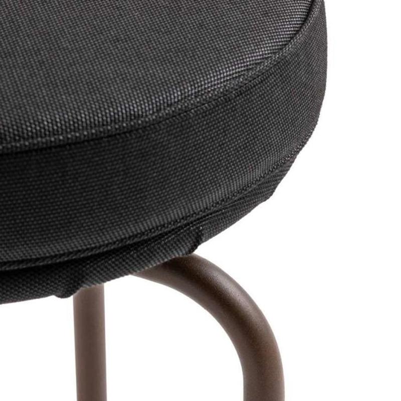 Charlotte Perriand LC8 Hocker für den Außenbereich von Cassina (21. Jahrhundert und zeitgenössisch) im Angebot