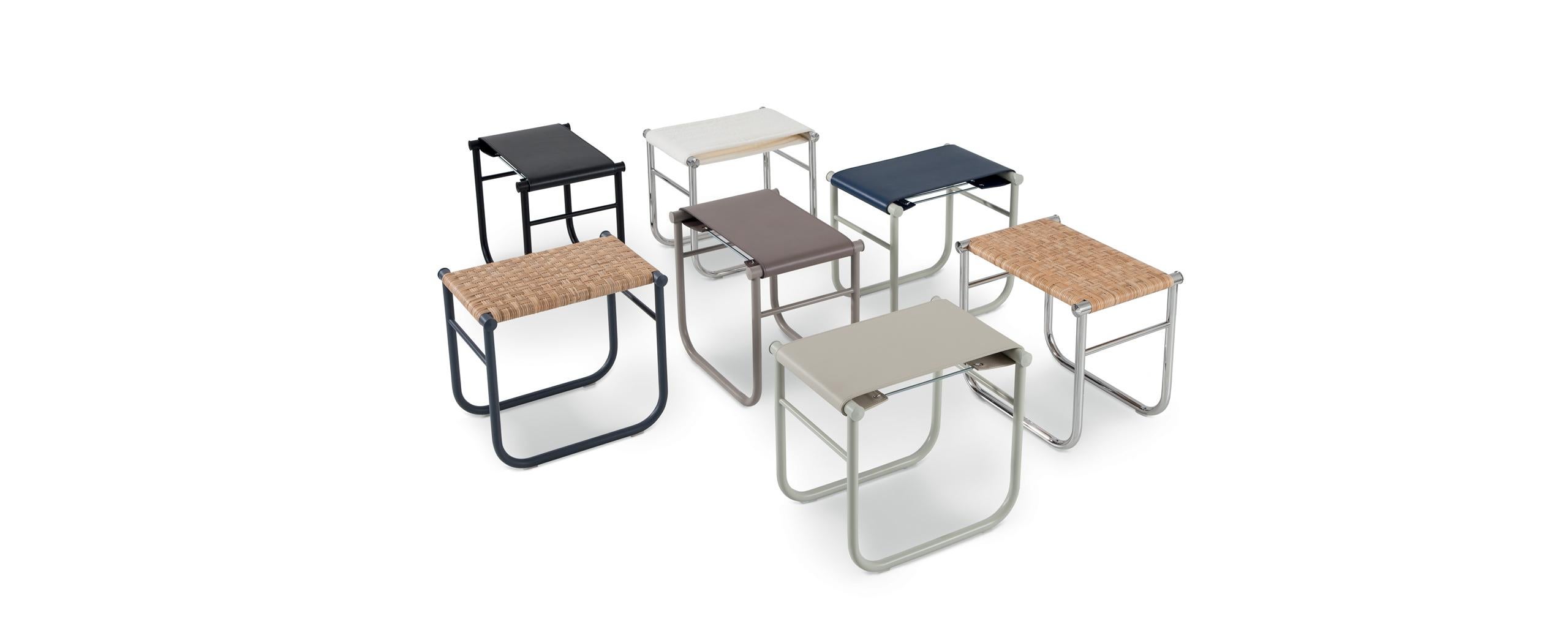 italien Charlotte Perriand Tabouret Lc9 par Cassina en vente