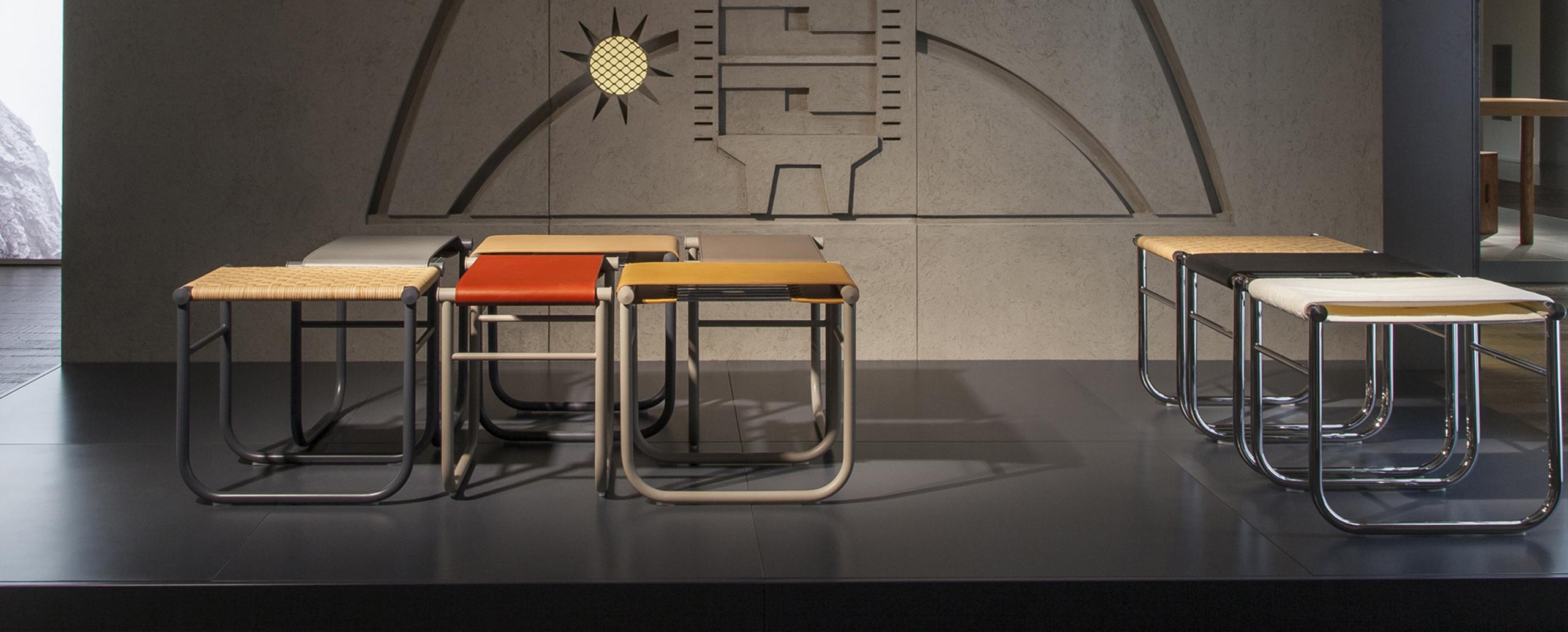 XXIe siècle et contemporain Charlotte Perriand Tabouret Lc9 par Cassina en vente