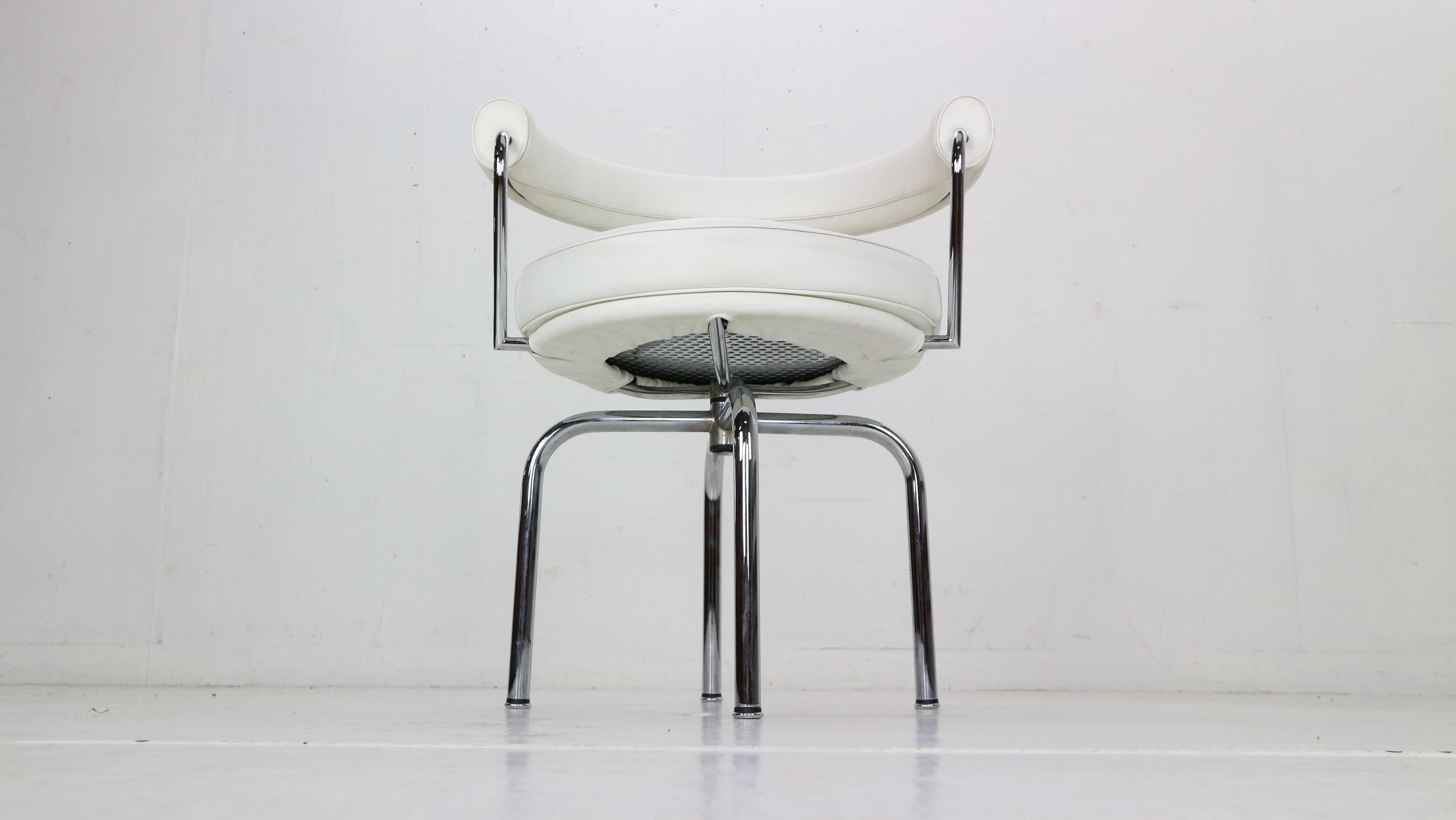 lc7 chair