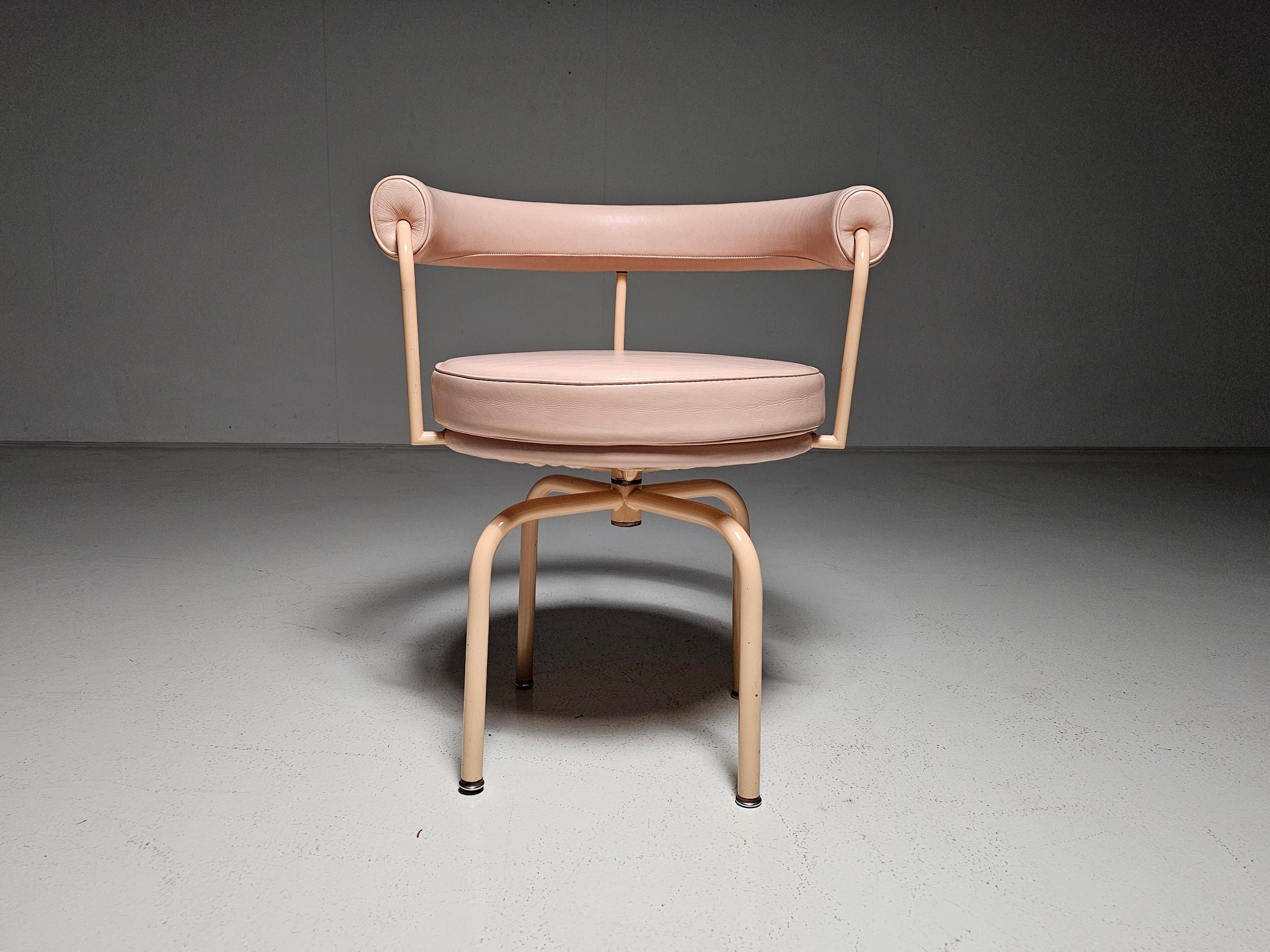 Acier Charlotte Perriand, Le Corbusier 
