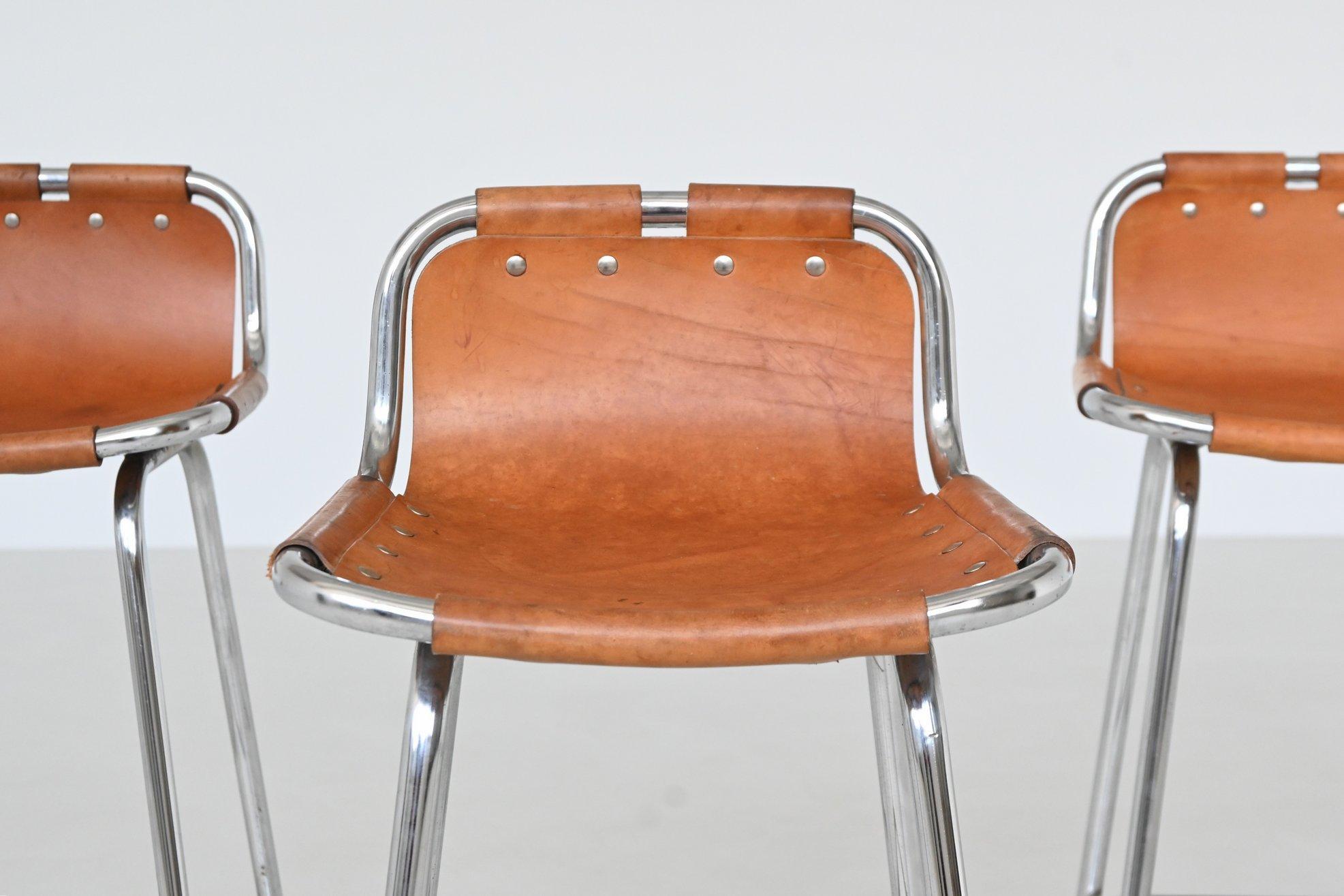 Charlotte Perriand Taburetes de bar de cuero Estación de esquí de Les Arcs Francia 1960 en venta 3