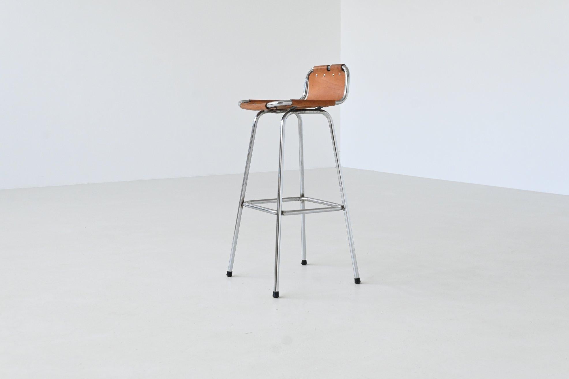 Charlotte Perriand Taburetes de bar de cuero Estación de esquí de Les Arcs Francia 1960 en venta 4