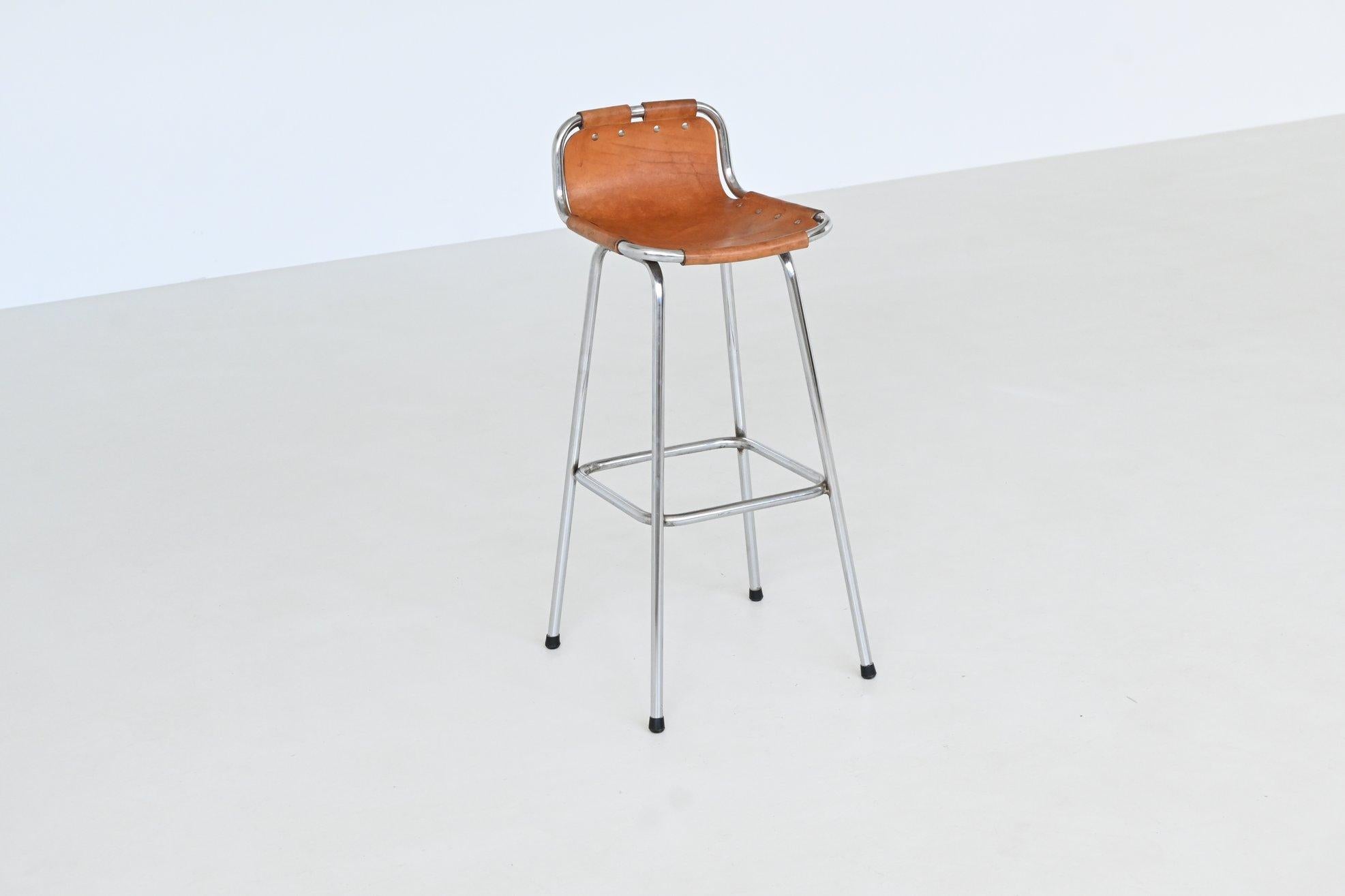 Charlotte Perriand Taburetes de bar de cuero Estación de esquí de Les Arcs Francia 1960 en venta 5