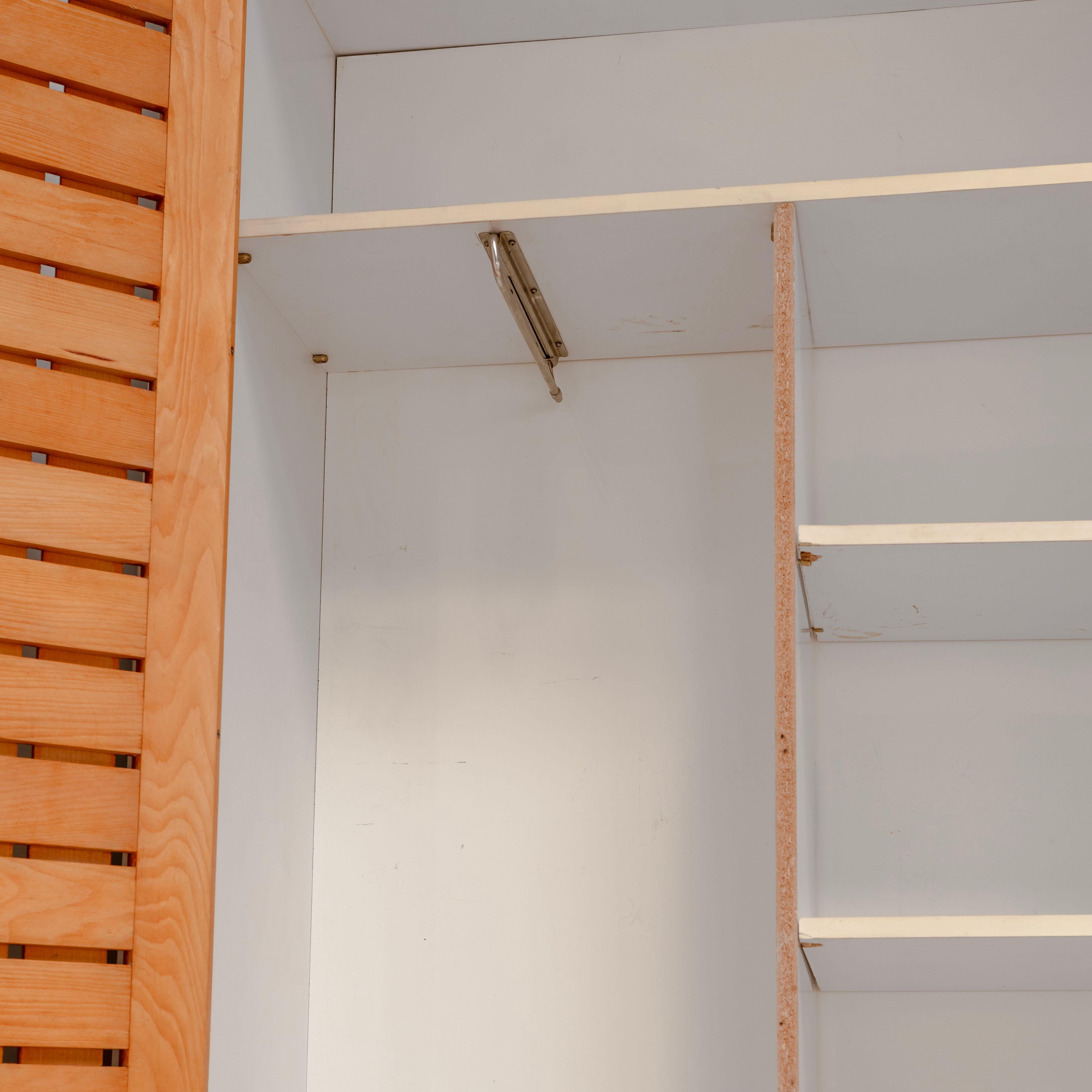Fine XVIII secolo Charlotte Perriand - Les Arcs 1600 cabinet in vendita