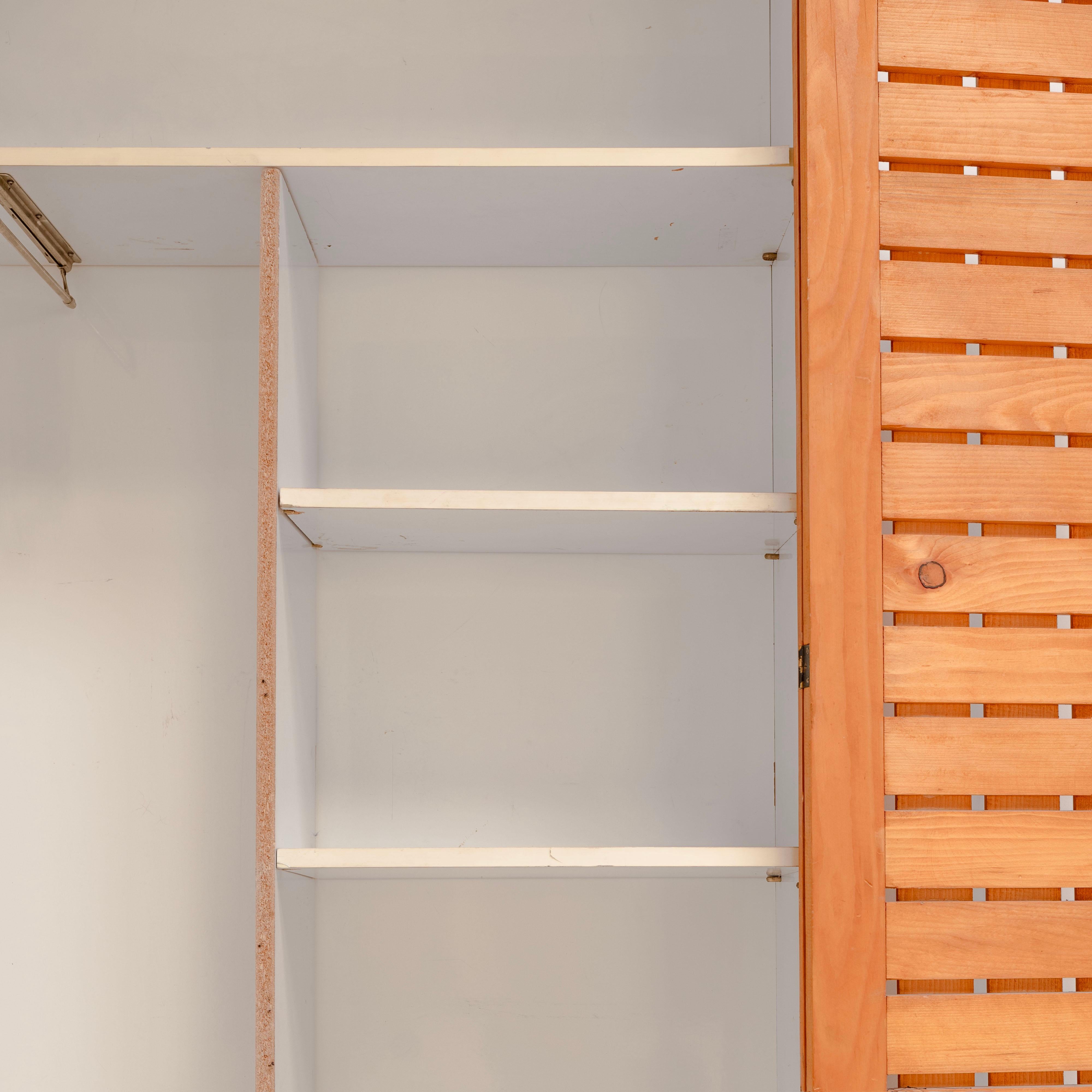 Legno Charlotte Perriand - Les Arcs 1600 cabinet in vendita