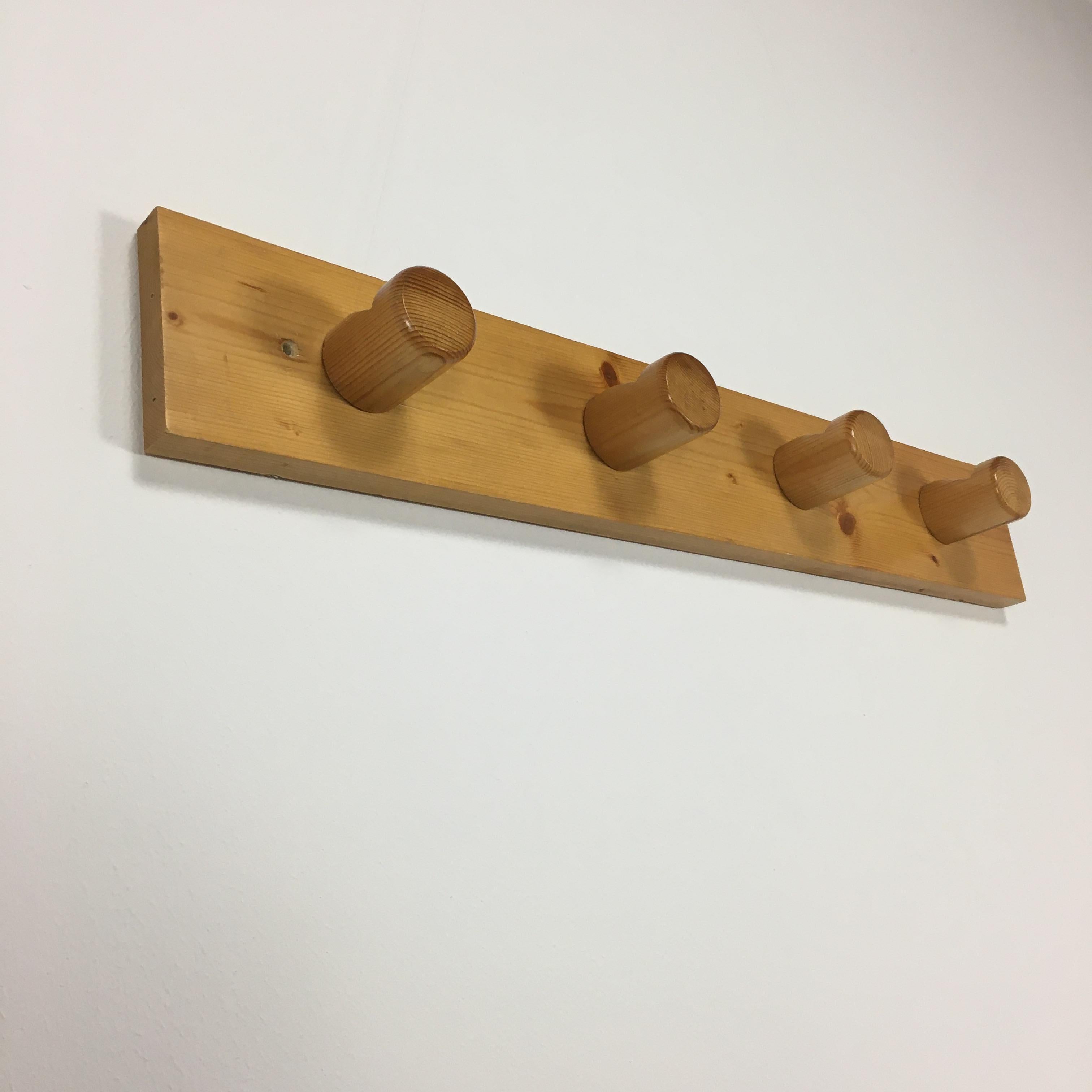 Charlotte Perriand pinewood coat rack for les Arcs, France, 1960's, four hooks. Good condition. 
