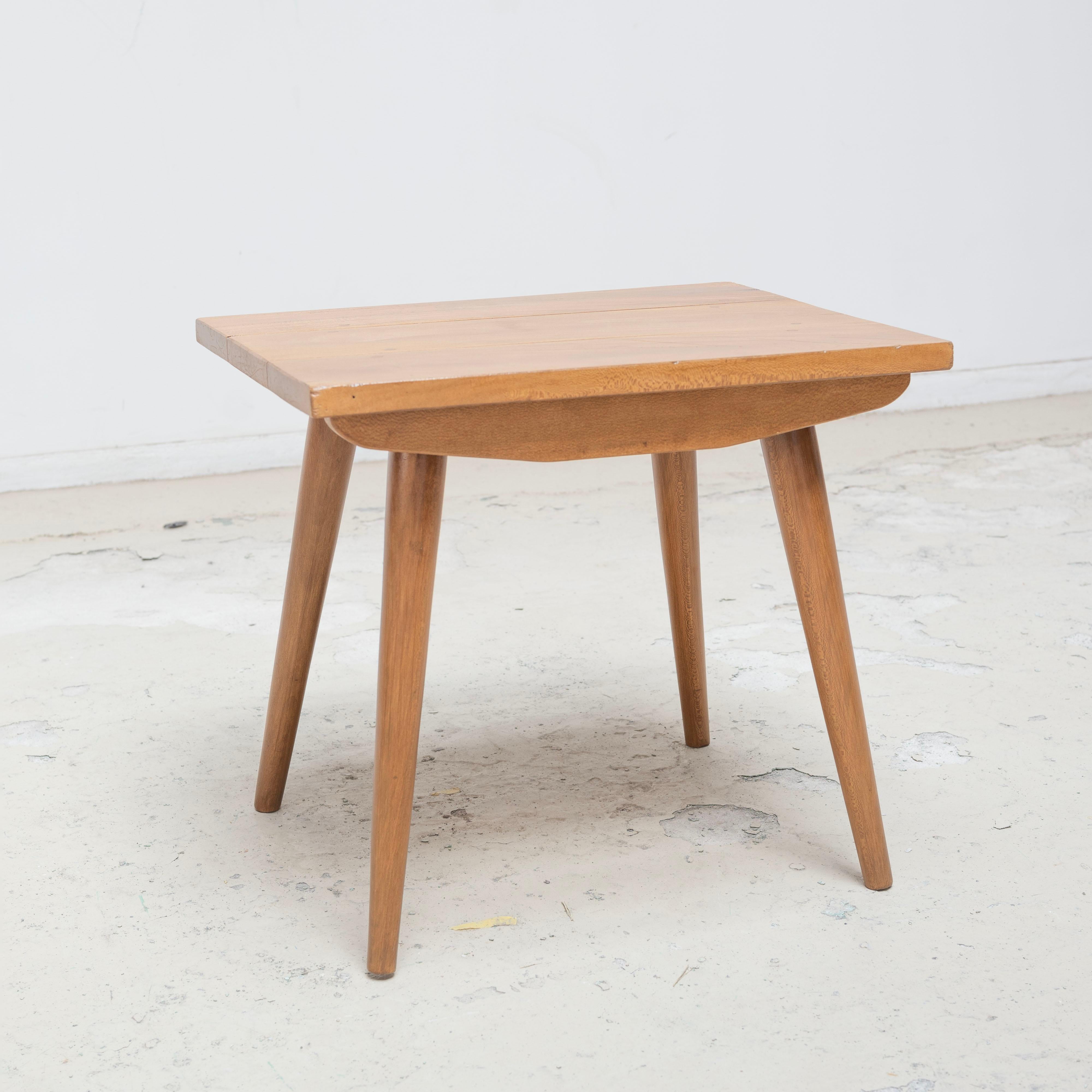 Mid-Century moderno Charlotte Perriand - Tavolo basso dal villaggio vacanze Essarts-Pelvoux , anni '50 in vendita