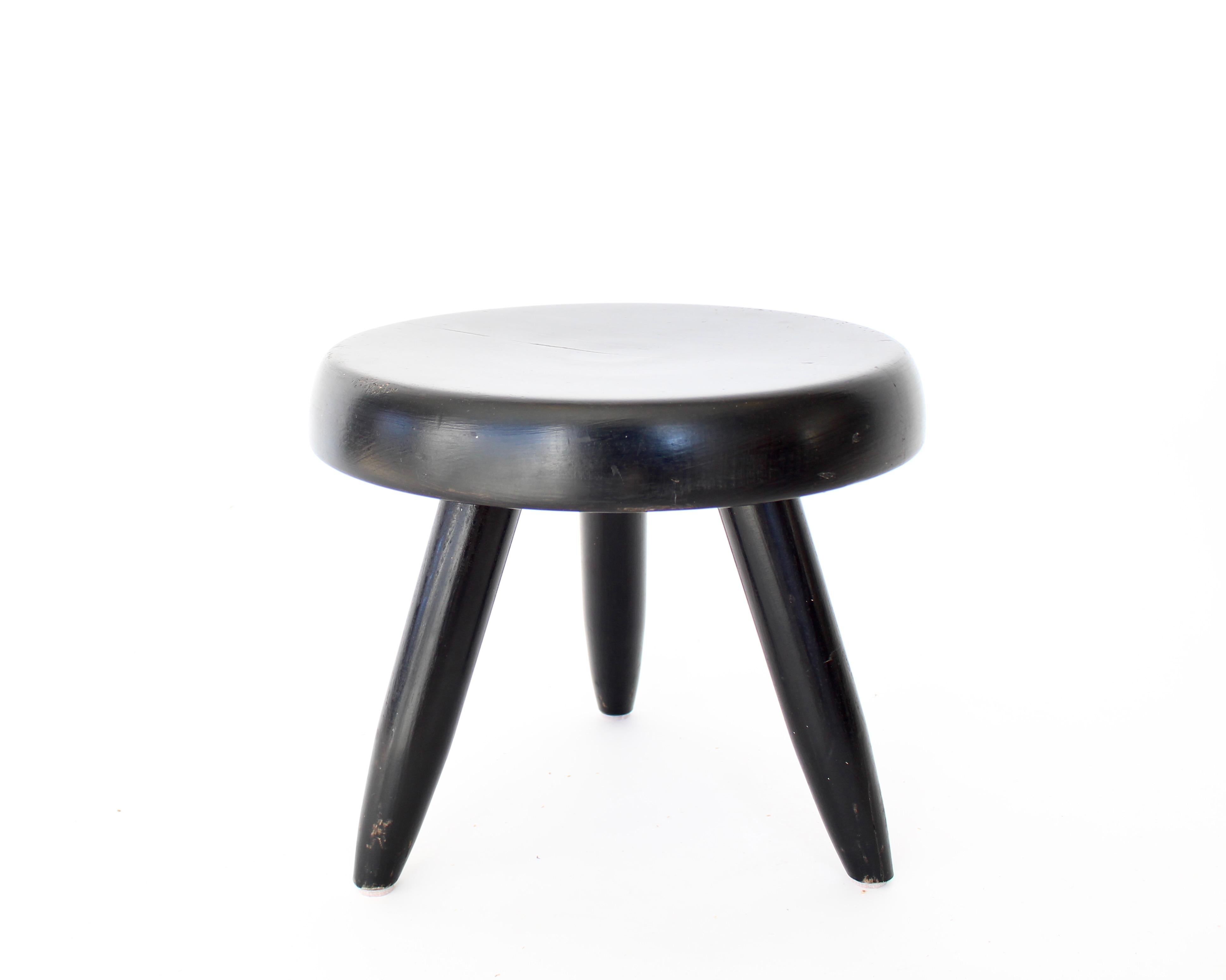 Charlotte Perriand Niedrige Tabourets oder Hocker Modell Berger c1955 Schwarz gebeizt im Angebot 3