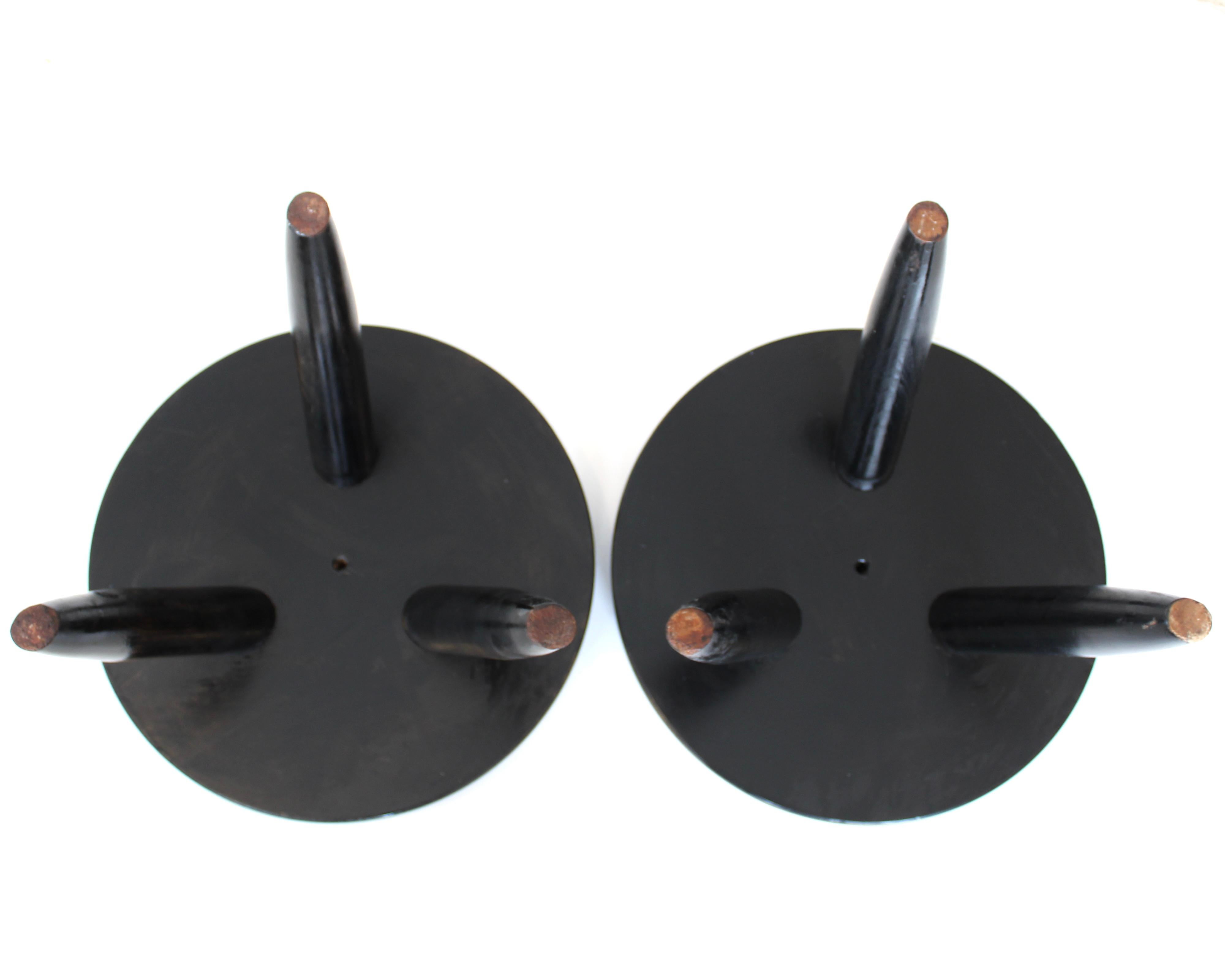 Charlotte Perriand Niedrige Tabourets oder Hocker Modell Berger c1955 Schwarz gebeizt im Angebot 6