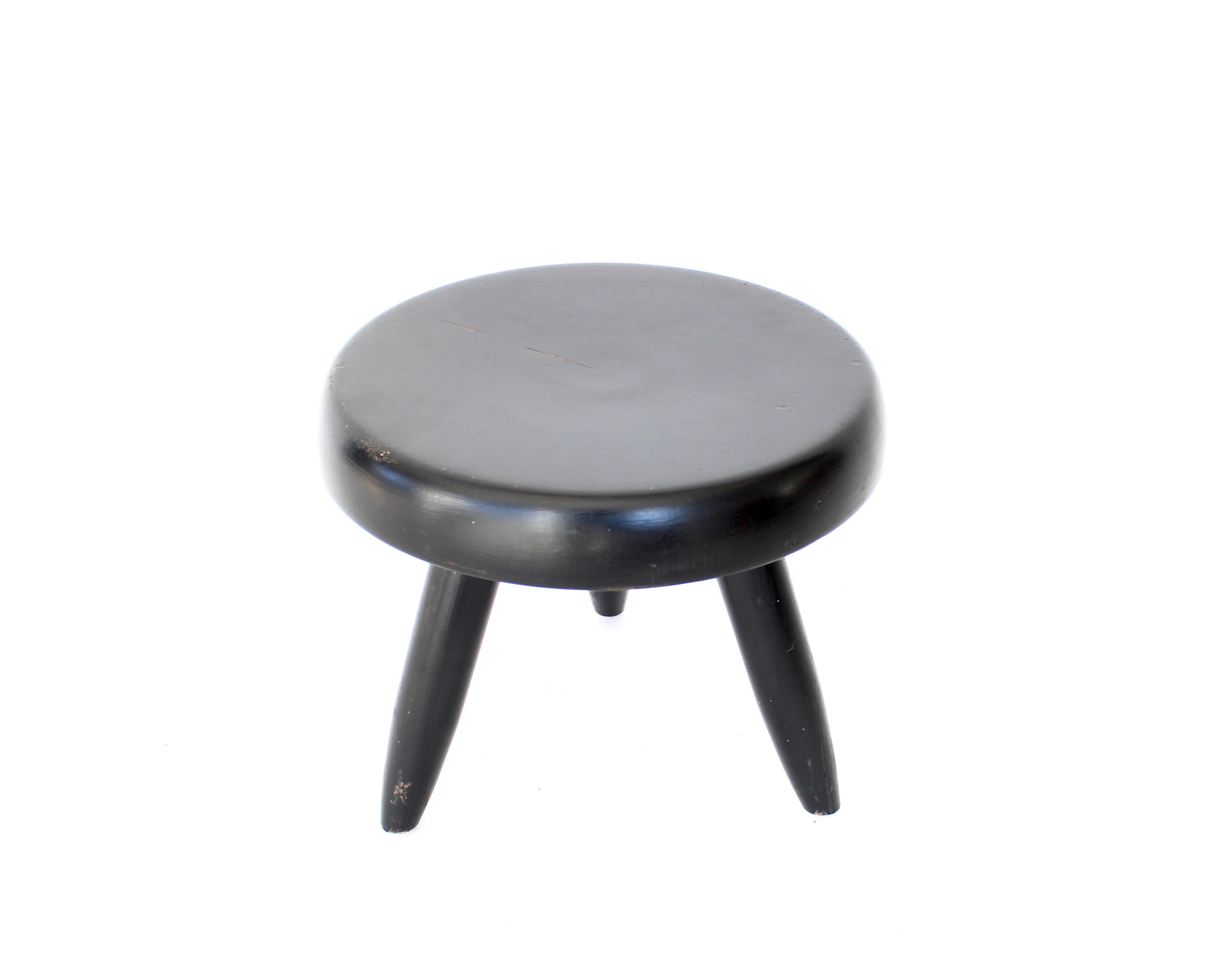 Charlotte Perriand Niedrige Tabourets oder Hocker Modell Berger c1955 Schwarz gebeizt im Angebot 2