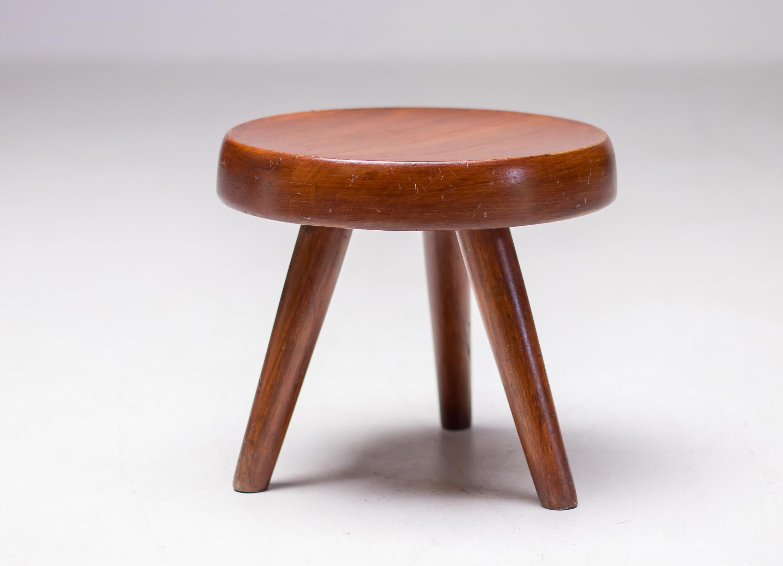 Charlotte Perriand Mahogany Berger Stool In Good Condition For Sale In Dronten, NL