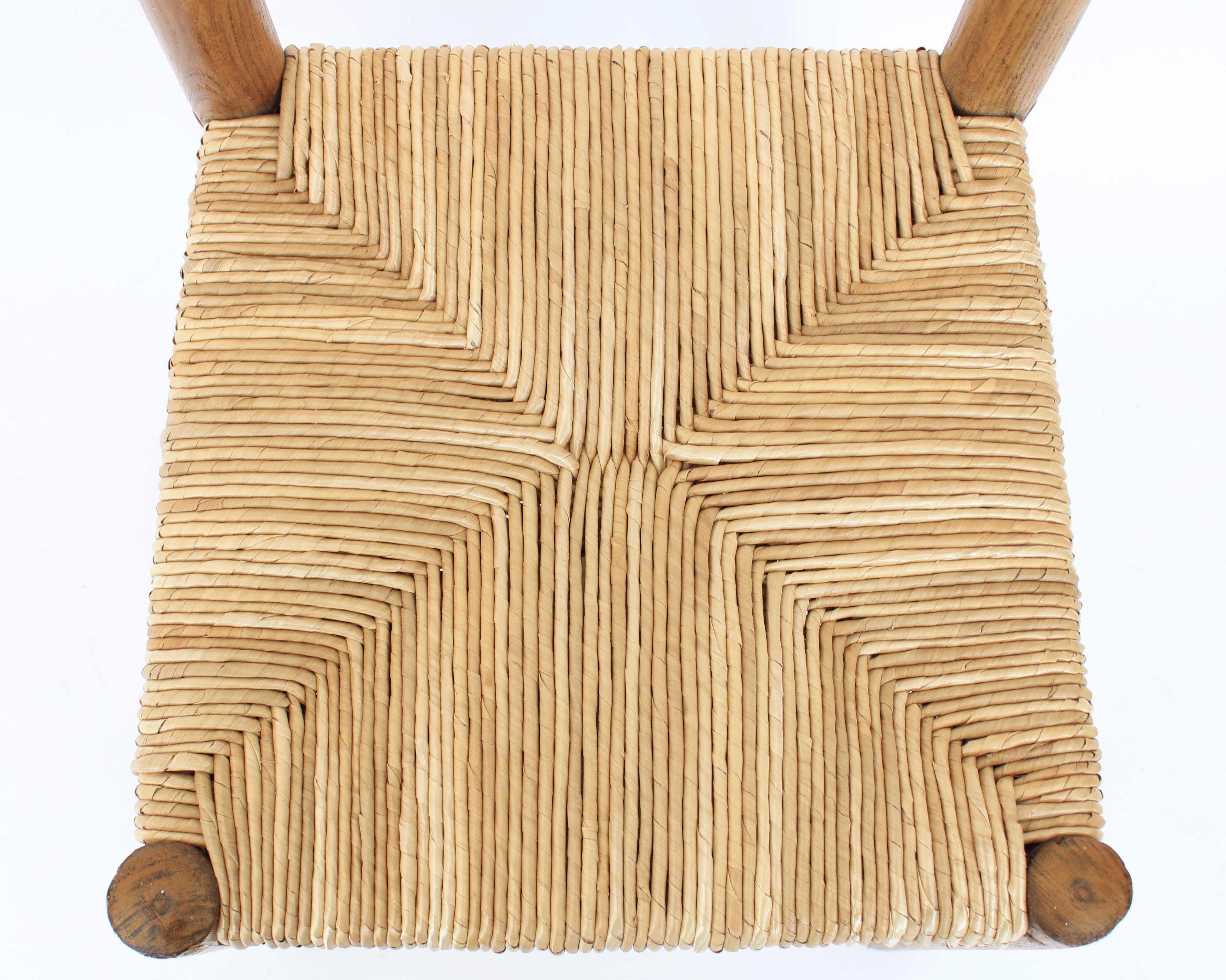 Charlotte Perriand Chaise de salle à manger Meribel en Oak et jonc Les Arcs en vente 5