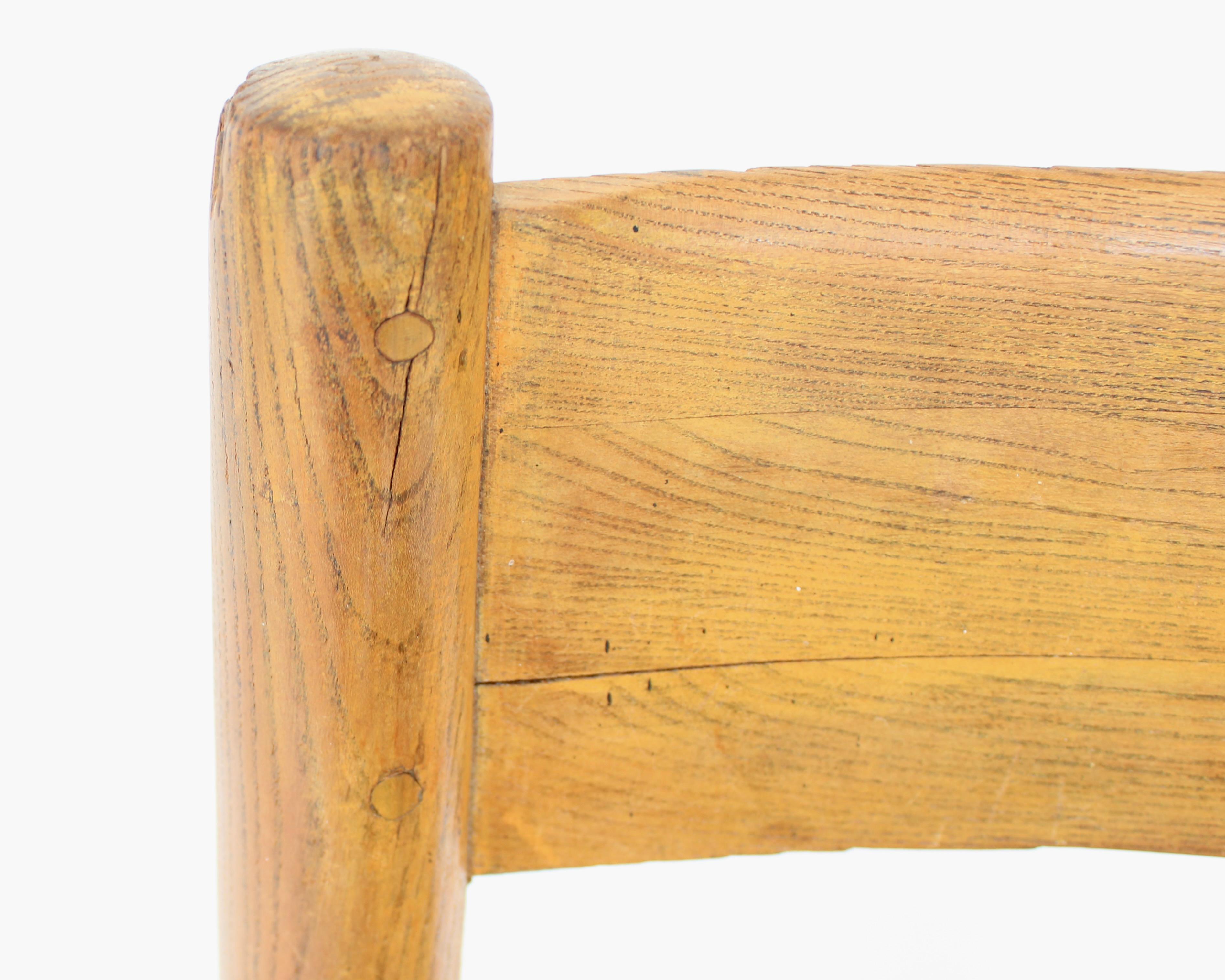 Charlotte Perriand Chaise de salle à manger Meribel en Oak et jonc Les Arcs en vente 6