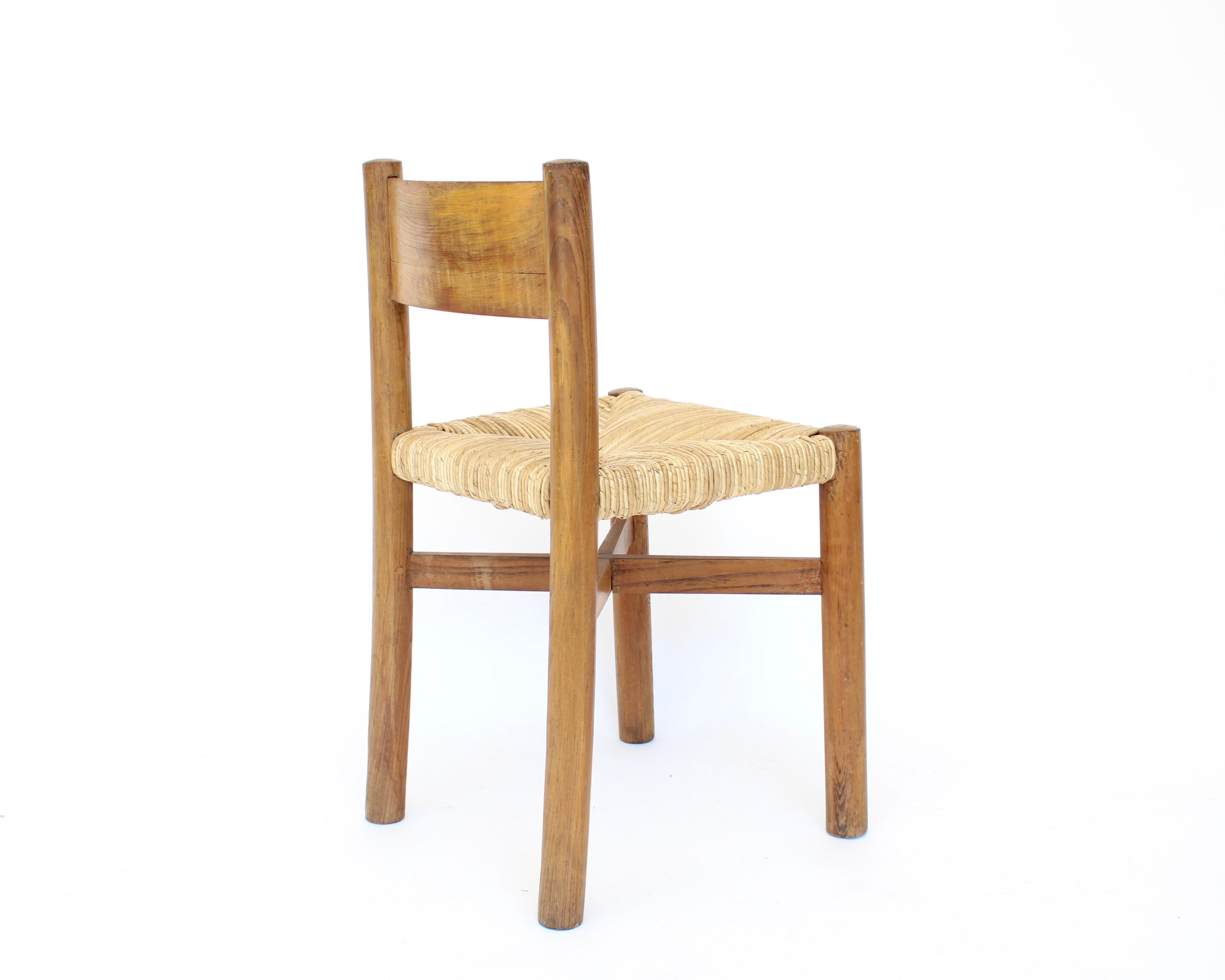 Milieu du XXe siècle Charlotte Perriand Chaise de salle à manger Meribel en Oak et jonc Les Arcs en vente
