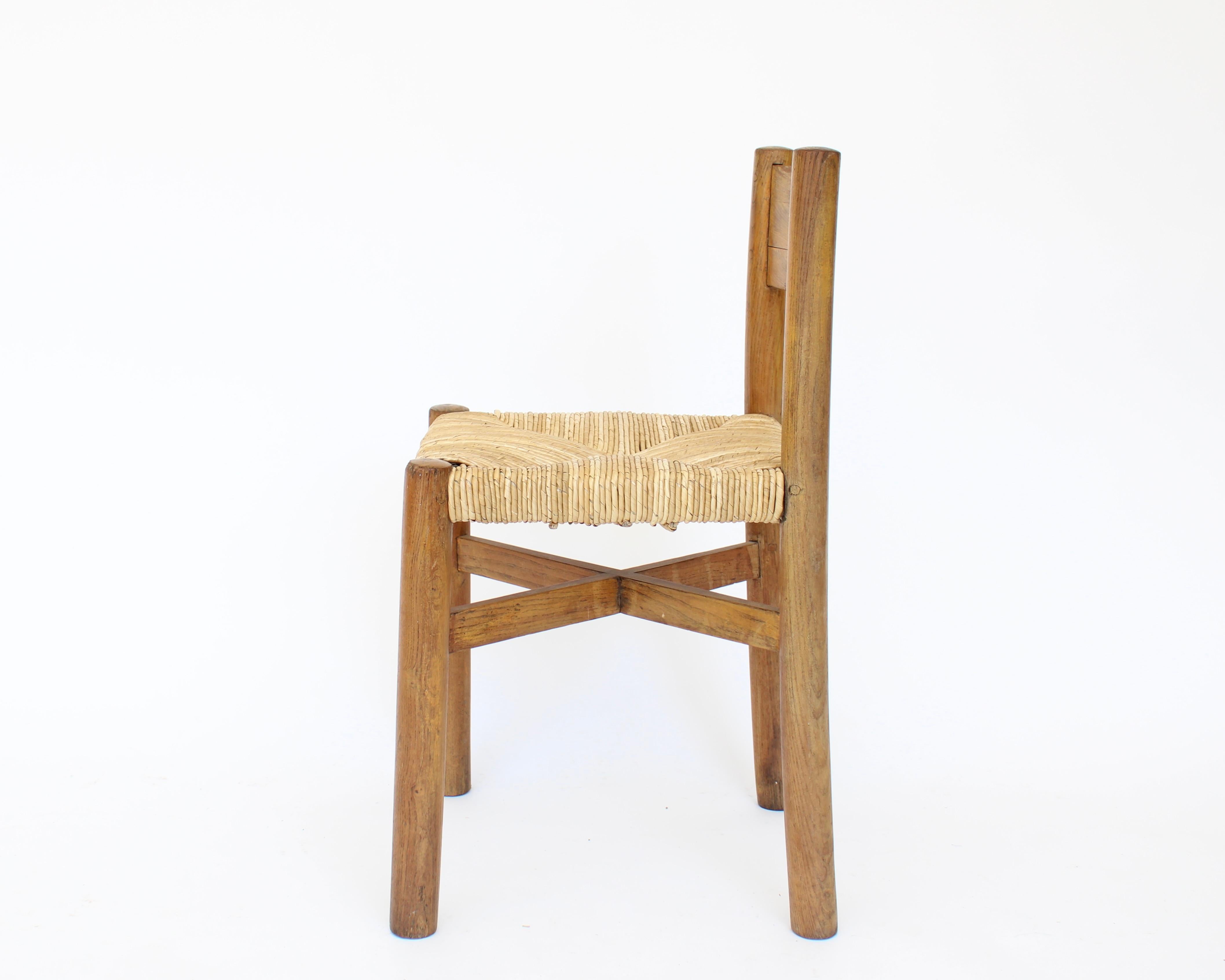 Charlotte Perriand Chaise de salle à manger Meribel en Oak et jonc Les Arcs en vente 2