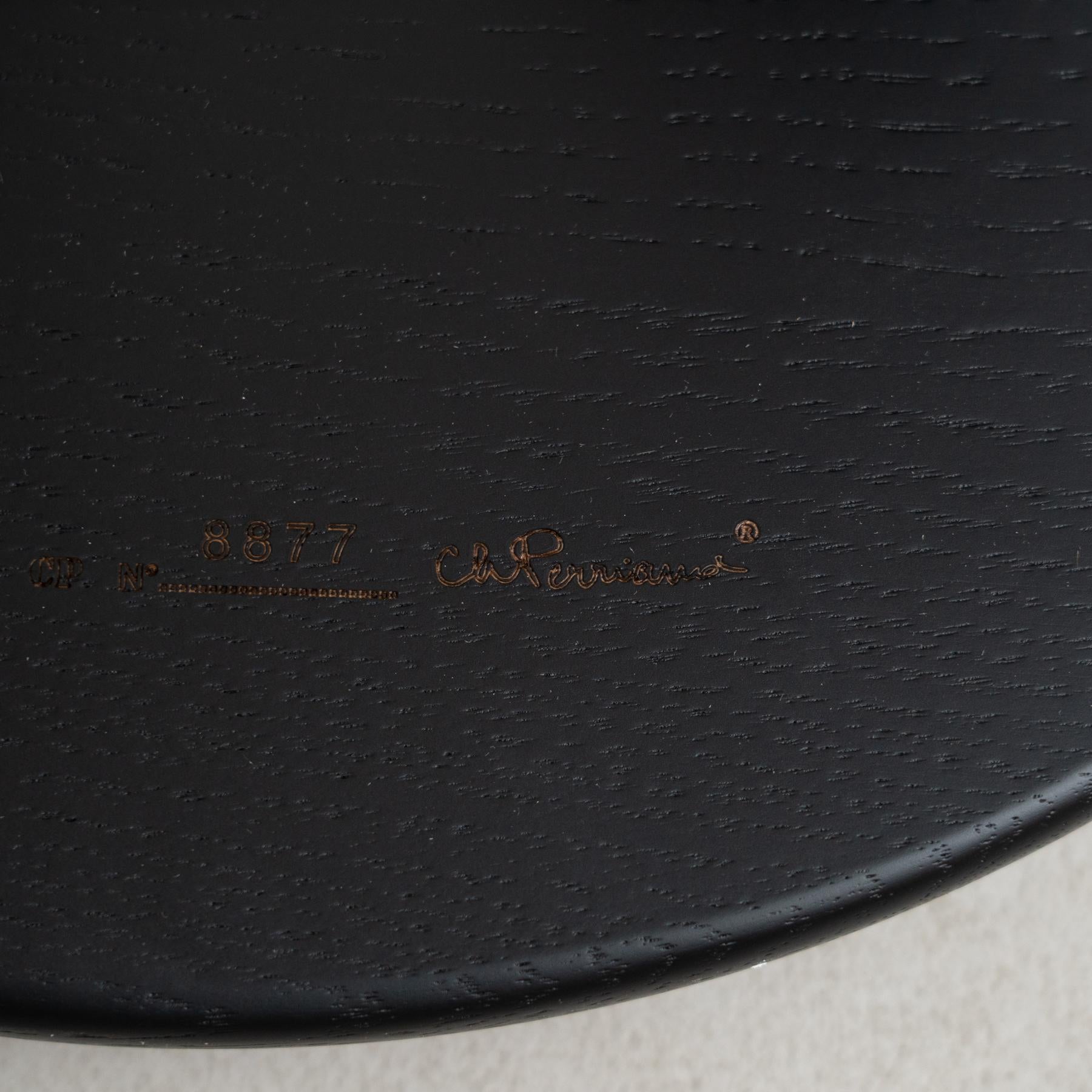 Charlotte Perriand Tabouret noir Meribel pour Cassina en vente 3