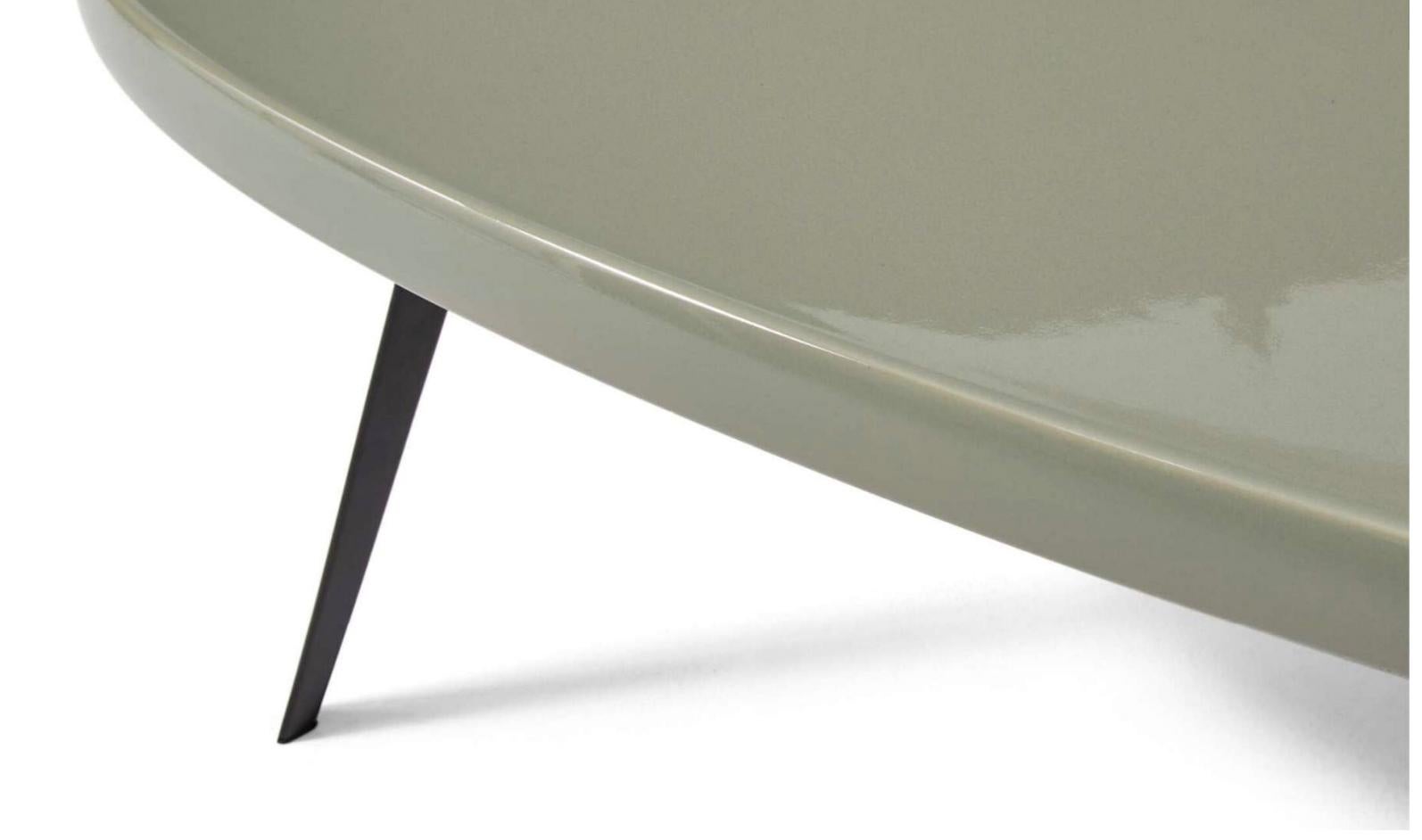 XXI secolo e contemporaneo Tavolo basso per esterni Charlotte Perriand Mexique per Cassina in vendita