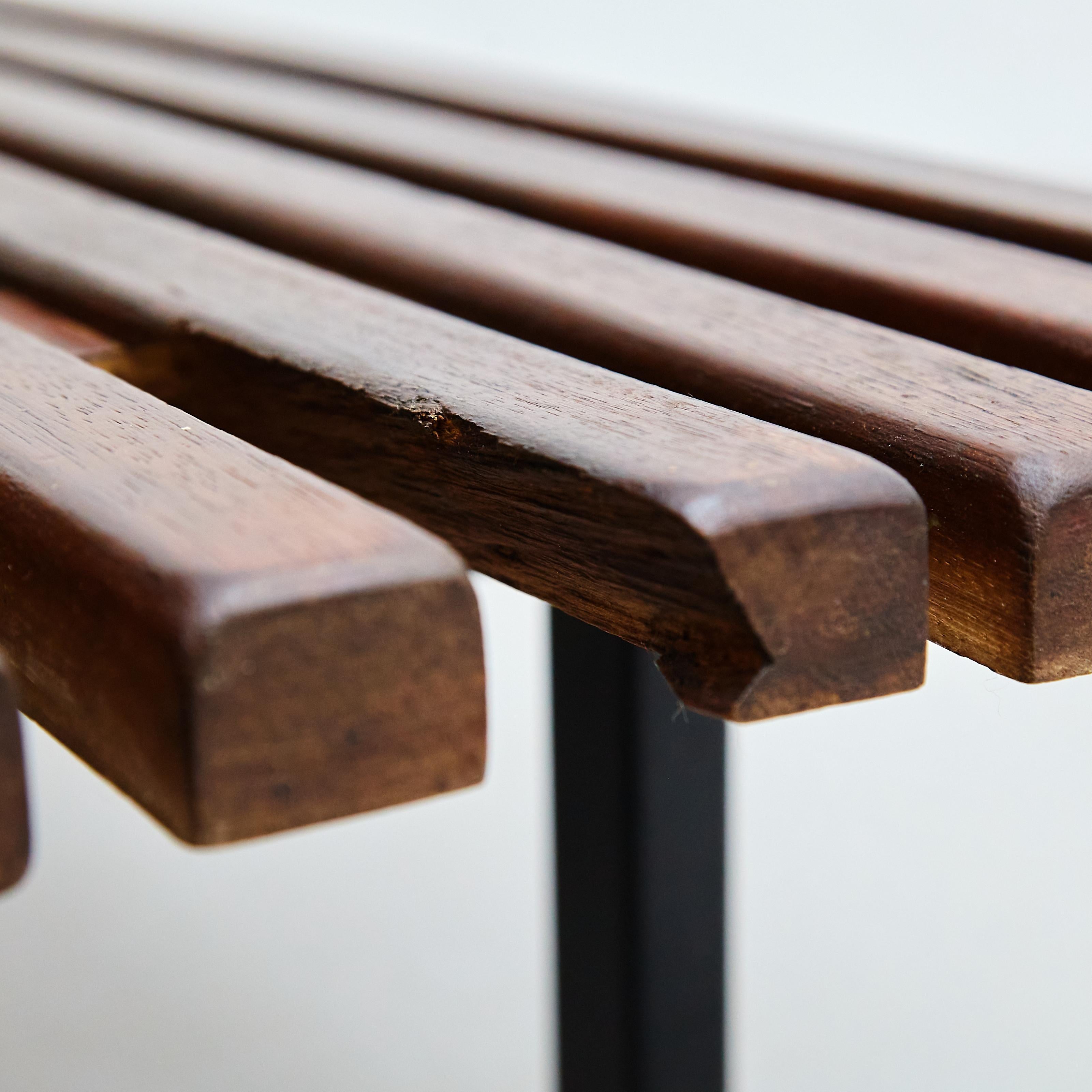 Banc Cansado moderne de Charlotte Perriand datant du milieu du siècle dernier, vers 1950 en vente 3