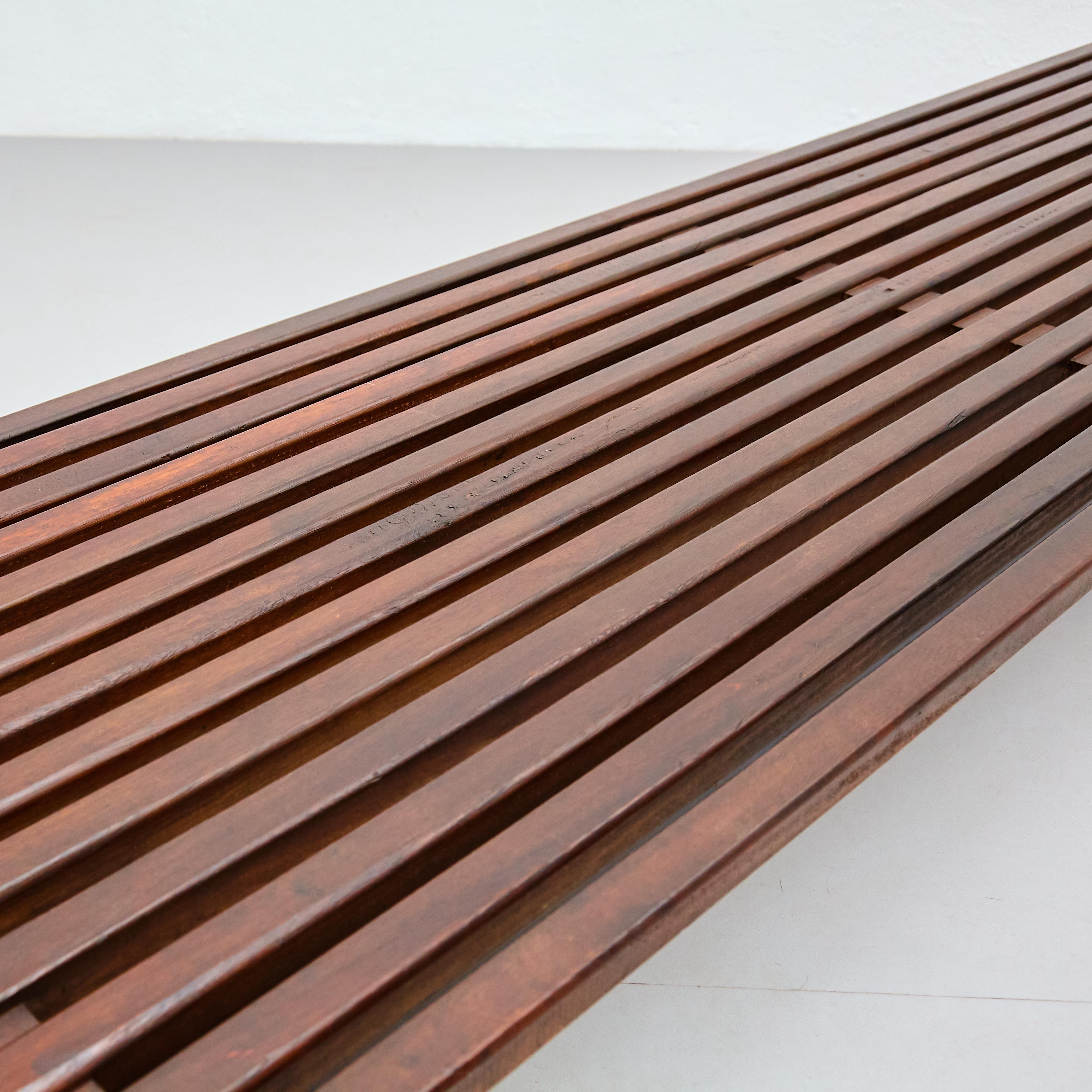 Métal Banc Cansado moderne de Charlotte Perriand datant du milieu du siècle dernier, vers 1950 en vente
