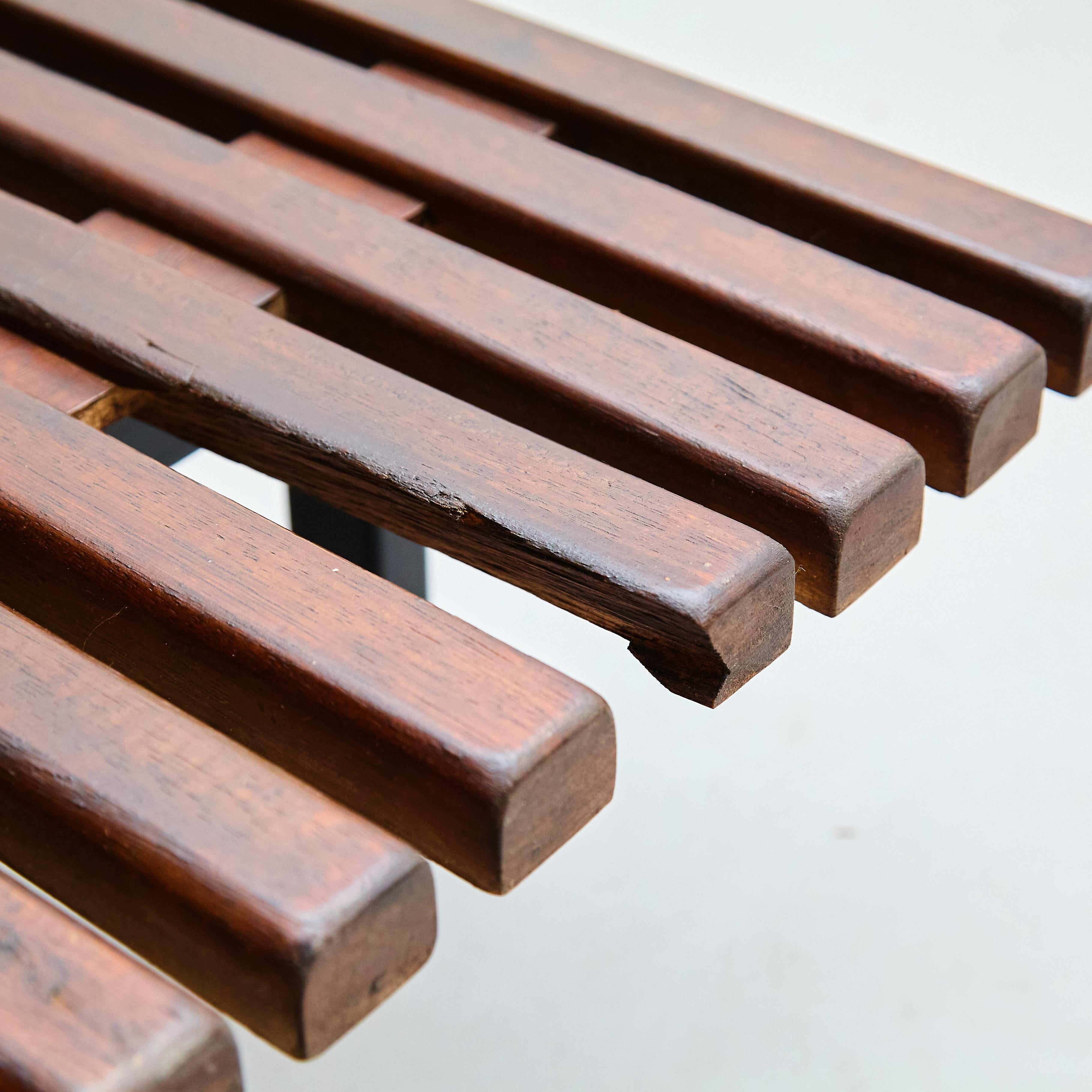 Banc Cansado moderne de Charlotte Perriand datant du milieu du siècle dernier, vers 1950 en vente 2