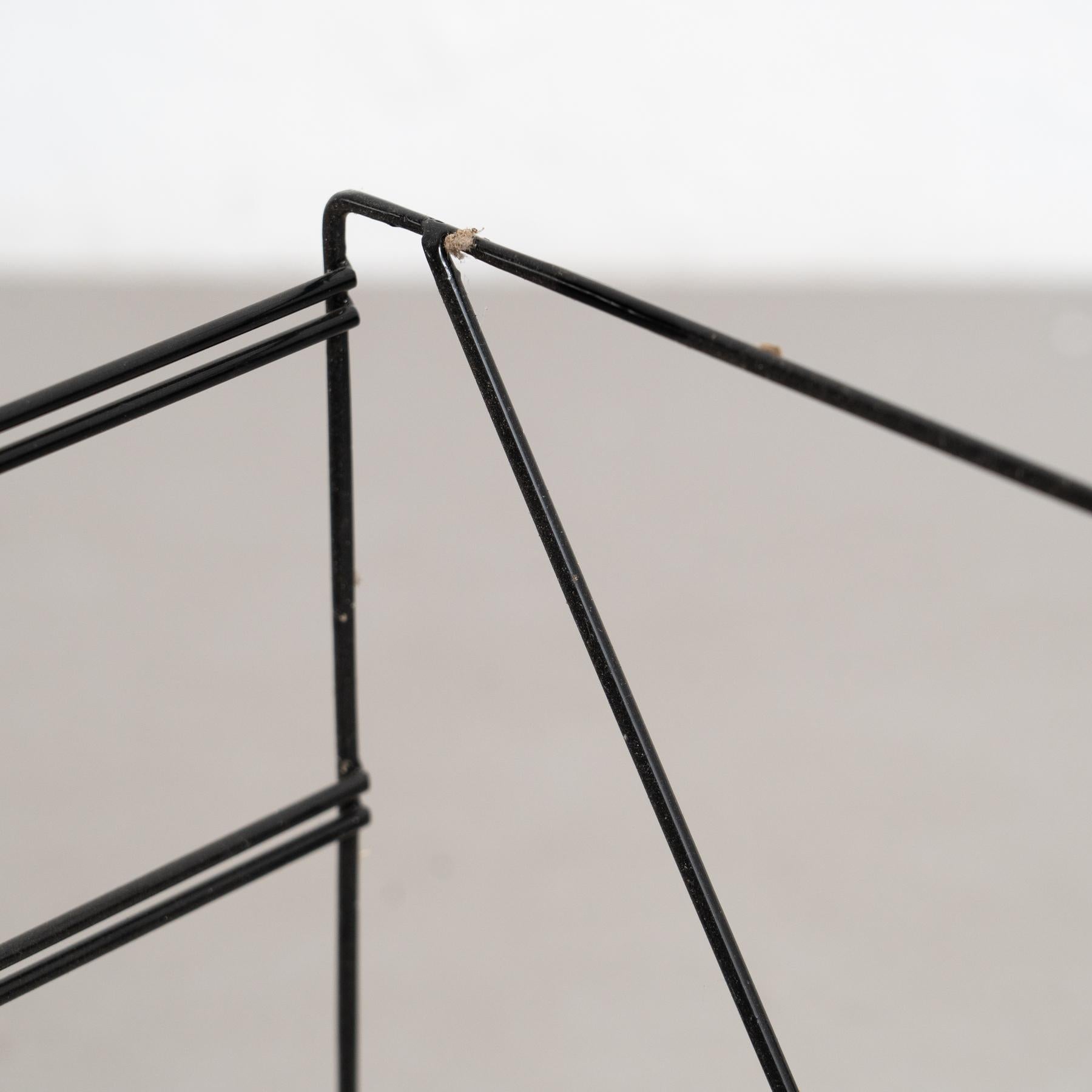 Charlotte Perriand, scaffale per cartelle in metallo e plastica della modernità di metà secolo, 1950 circa in vendita 6