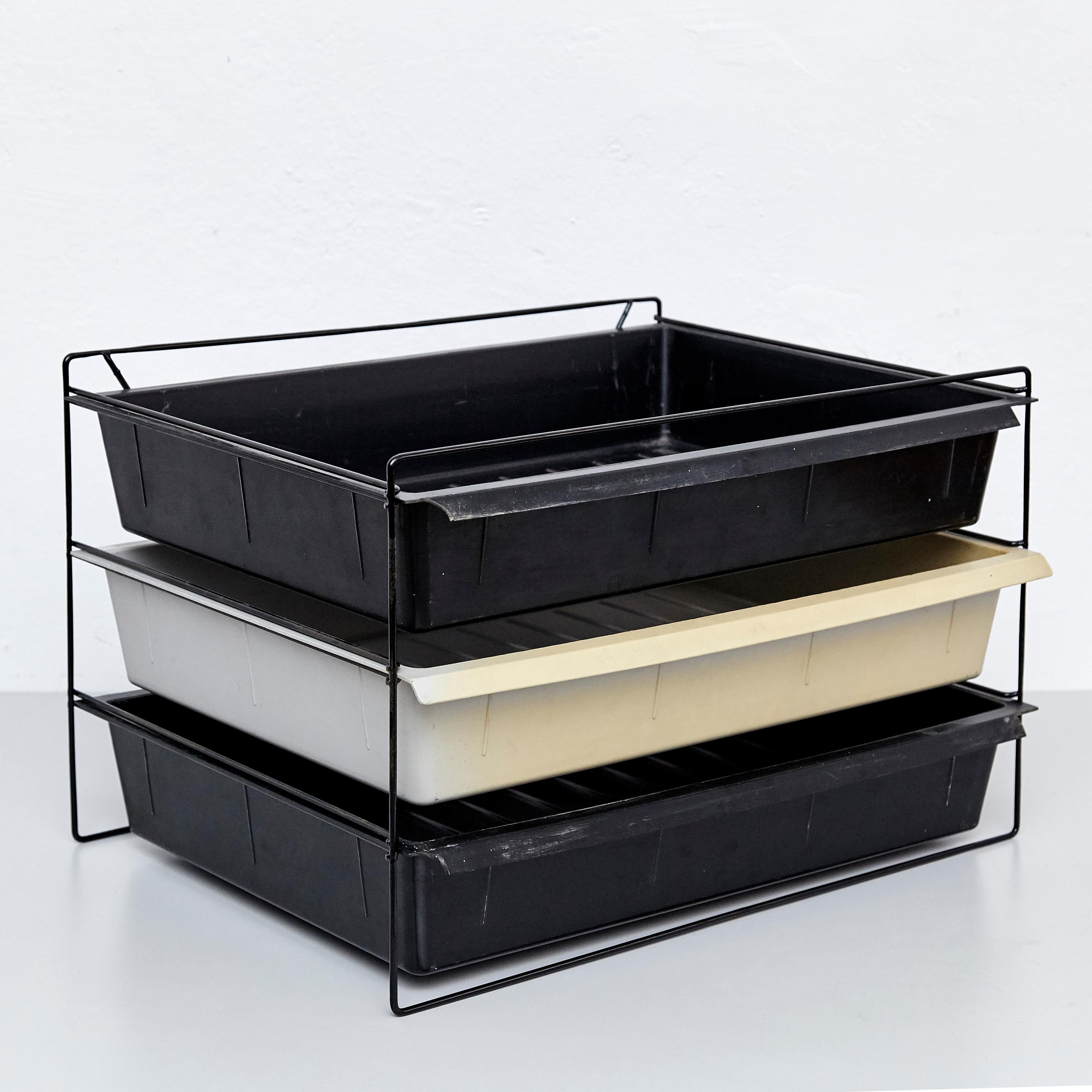 French Charlotte Perriand Mid-Century Modern Metal and Plastic File Rack, circa 1950