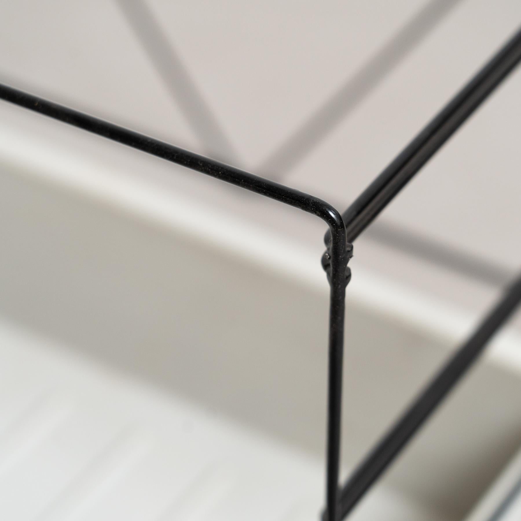 Charlotte Perriand, scaffale per cartelle in metallo e plastica della modernità di metà secolo, 1950 circa in vendita 2
