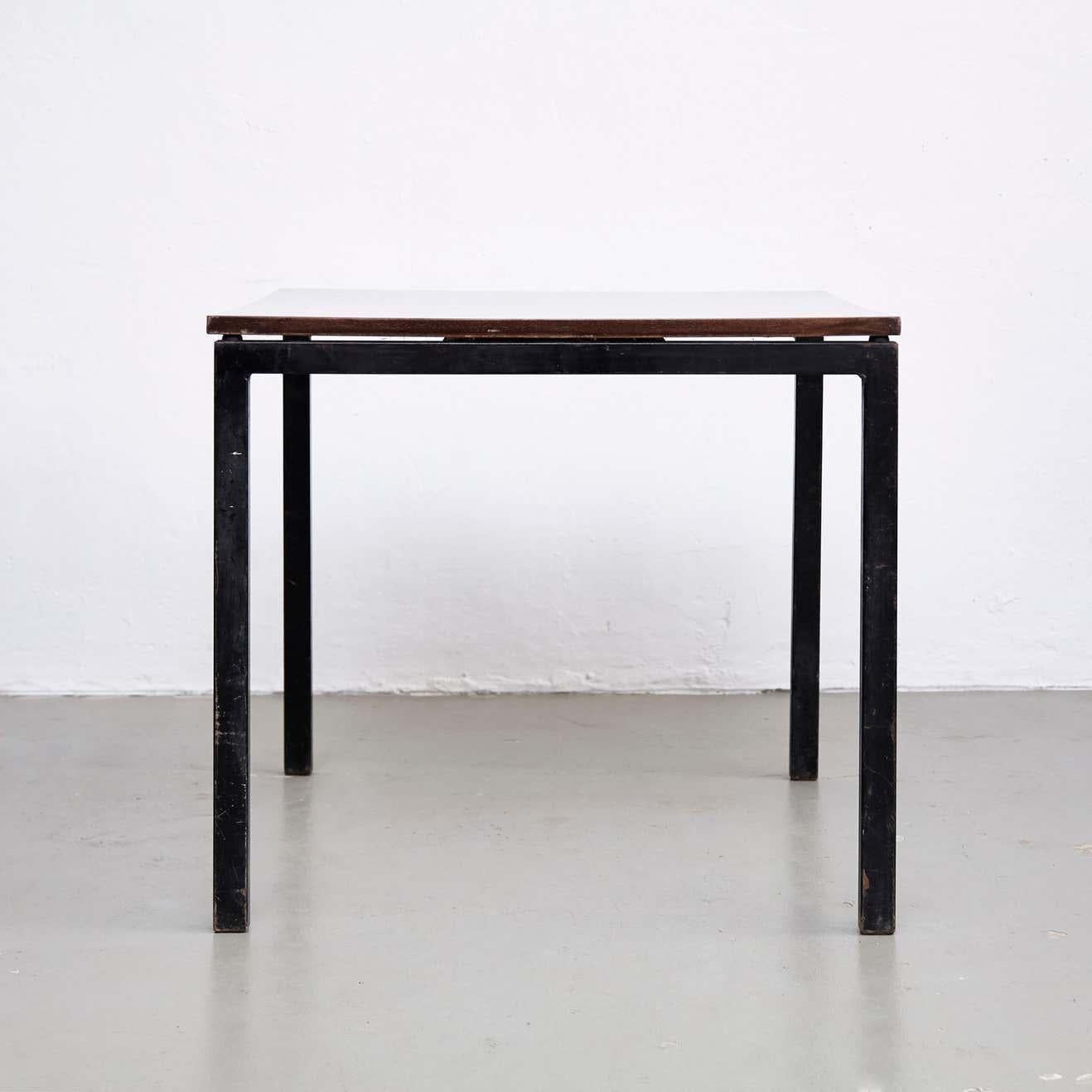 Charlotte Perriand, Mid-Century Modern, Wood Formica and Metal Table, circa 1950 In Good Condition For Sale In Barcelona, Barcelona