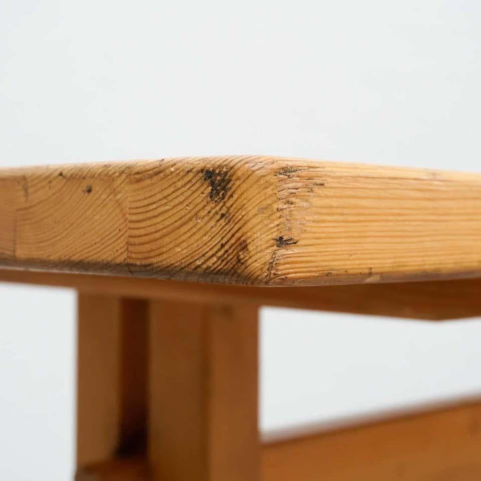 Charlotte Perriand, Moderner Holztisch aus der Jahrhundertmitte für Les Arcs, um 1960 im Angebot 6