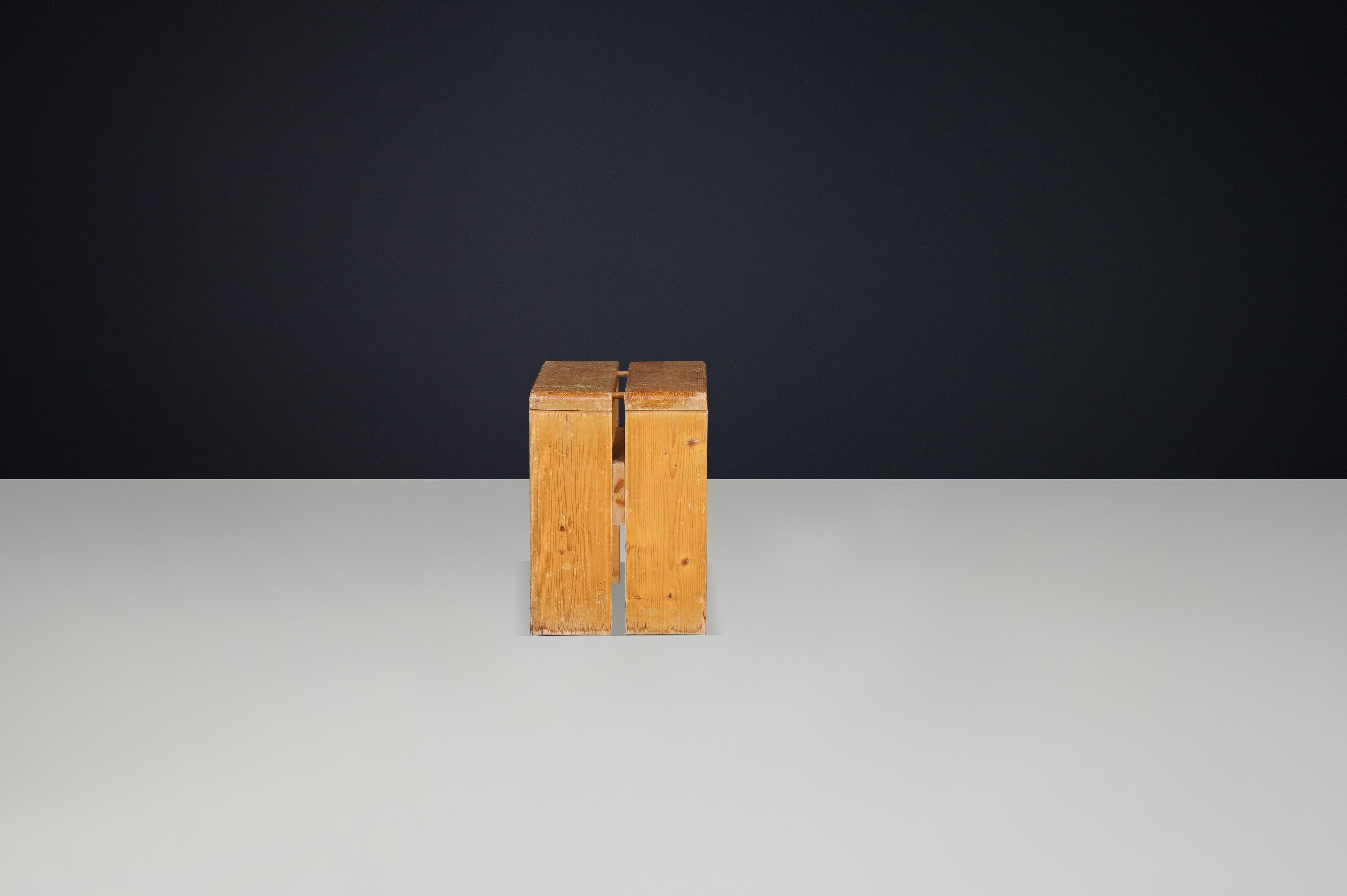French Charlotte Perriand Mid-Century Pine Stool, Les Arcs Ski Resort, 1960s For Sale