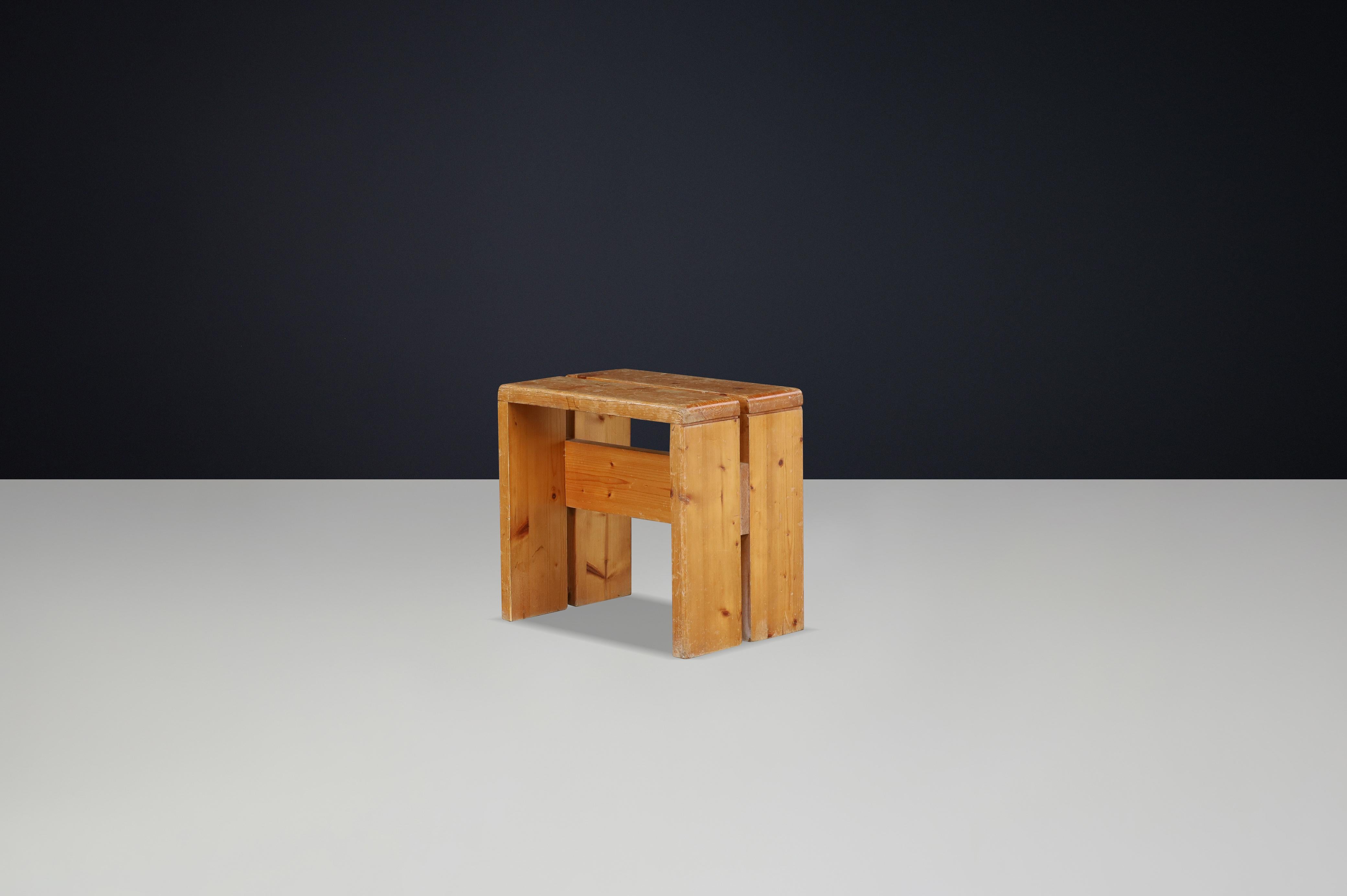 French Charlotte Perriand Mid-Century Pine Stool, Les Arcs Ski Resort, 1960s For Sale